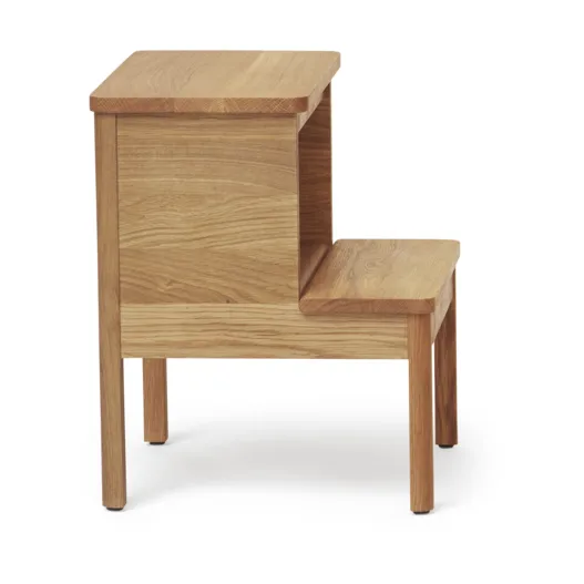 Sgabello a gradini A Line, Rovere Form & Refine