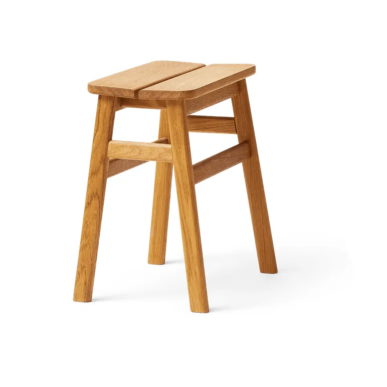 Sgabello per bar Angle Standard 45 cm, Rovere Form & Refine