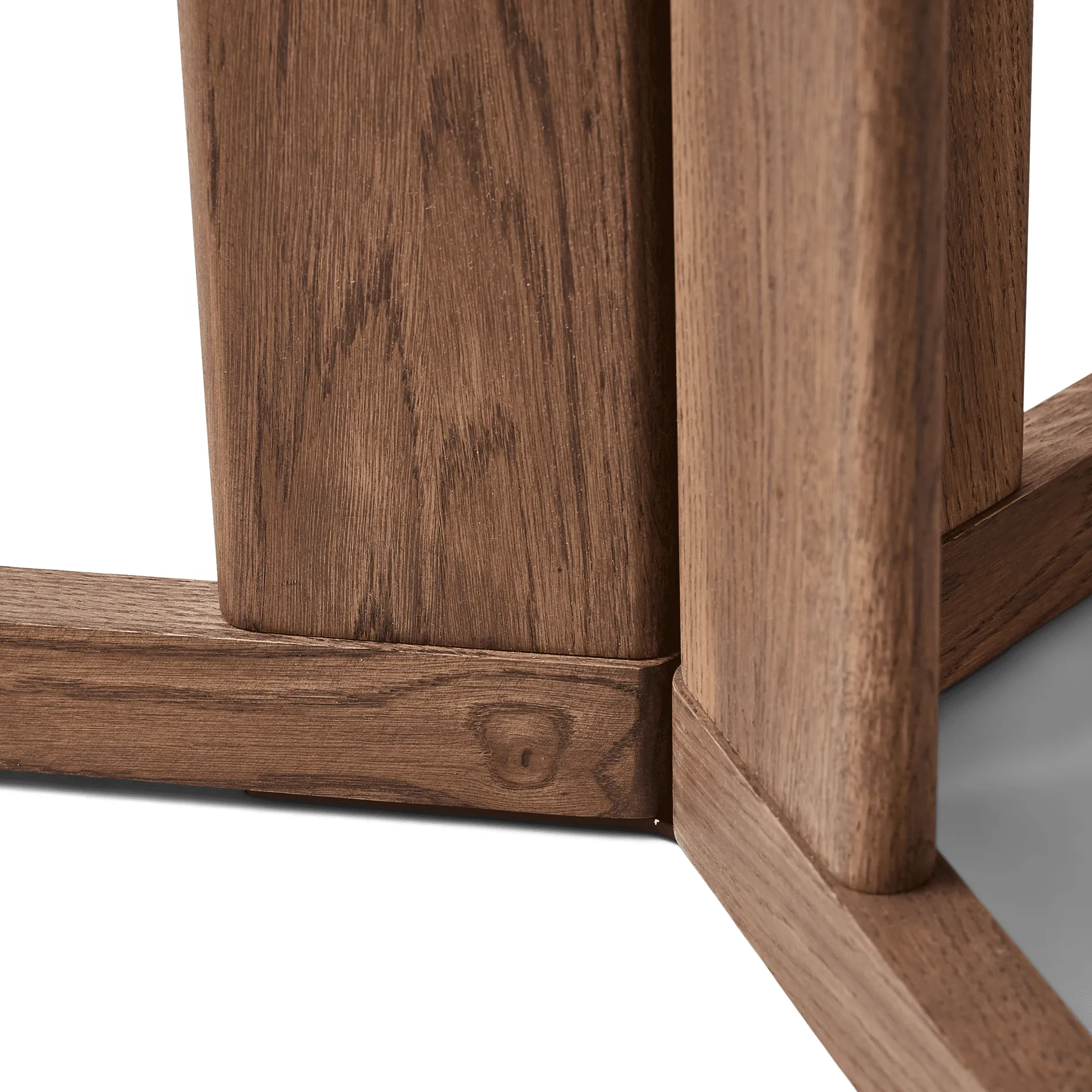 Tavolo Trefoil Ø75 cm, Rovere affumicato Form & Refine