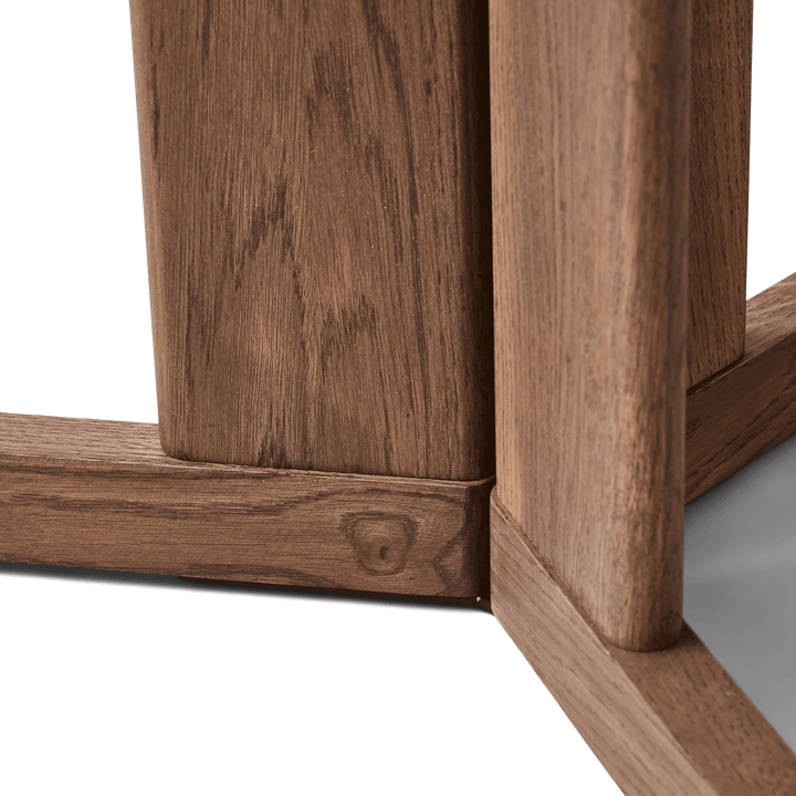 Tavolo Trefoil Ø75 cm, Rovere affumicato Form & Refine