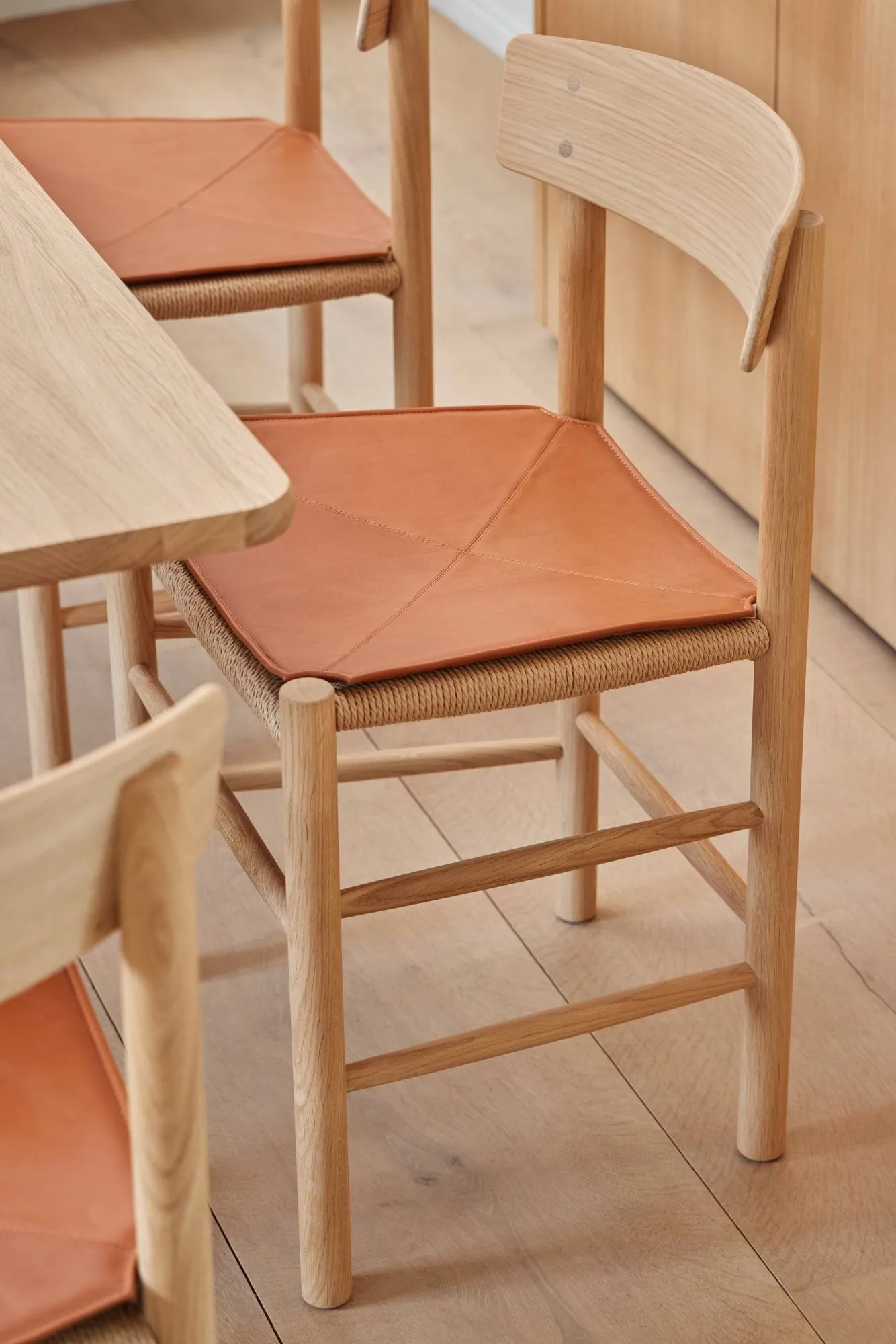 Cuscino seduta in pelle per sedia J39, Pelle Cera 905 Russet Brown Fredericia Furniture