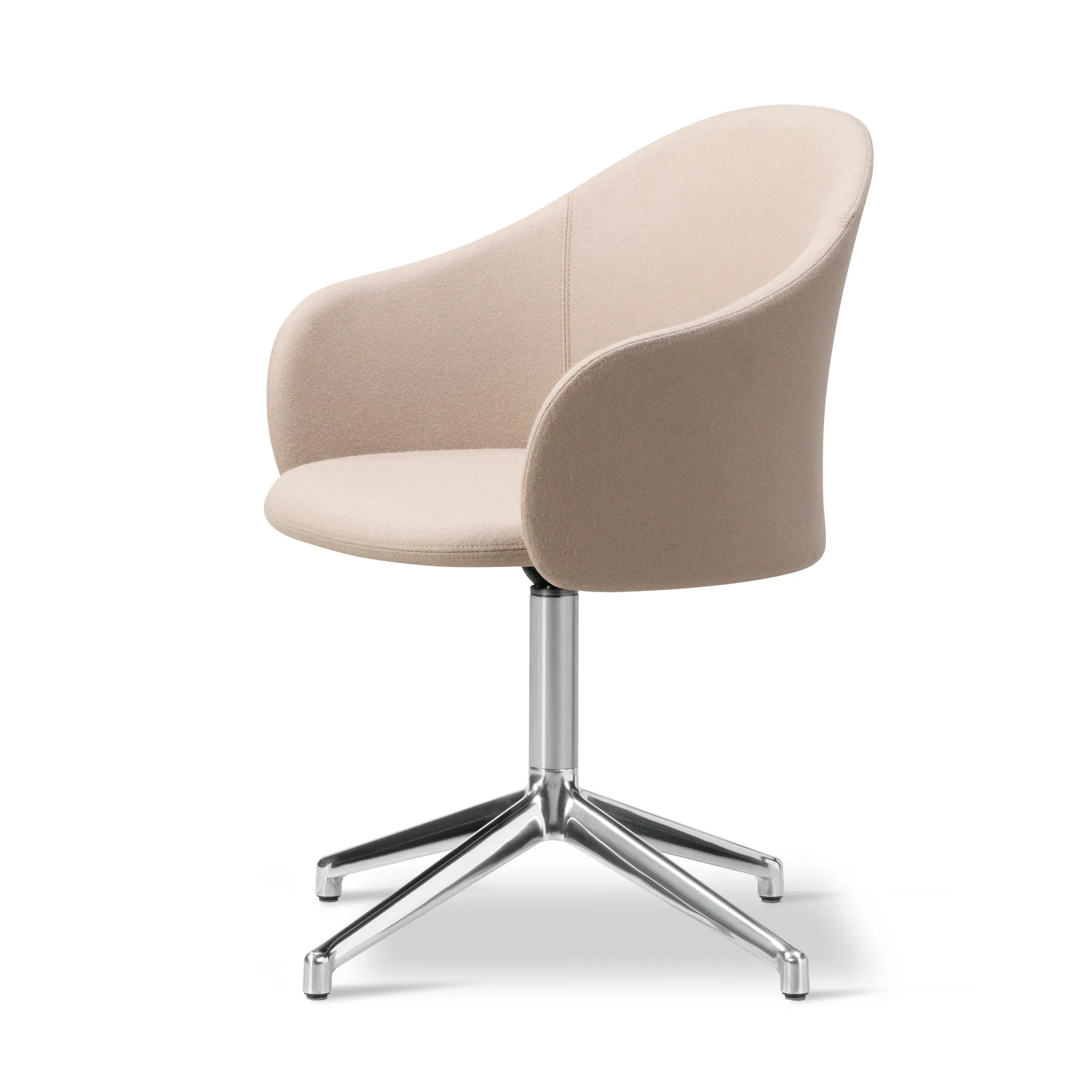 Poltrona Gomo base girevole a 4 punte, Blazer CUZ47 Fairfield-alluminio lucido Fredericia Furniture