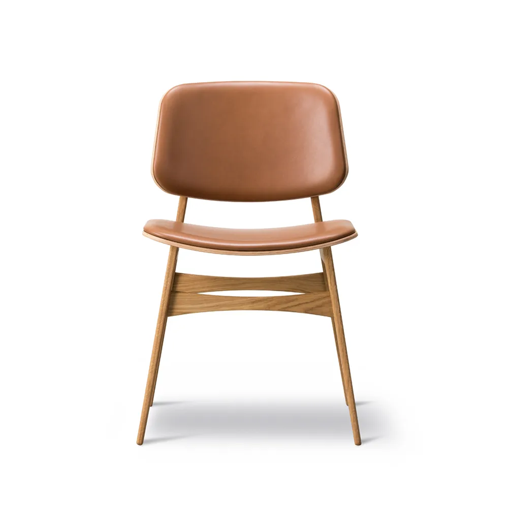 Søborg 3052 base in legno sedia completamente imbottita, Pelle Omni 307 cognac gambe in legno di quercia laccato Fredericia Furniture