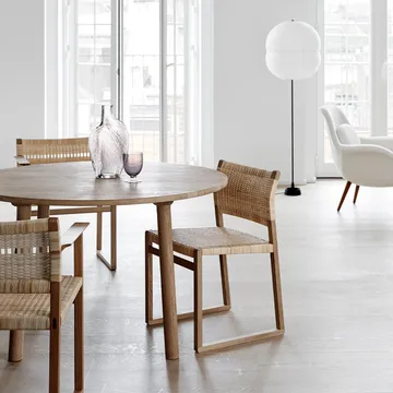 Sedia BM61 - Sgabello in quercia naturale laccata intrecciata - Fredericia Furniture