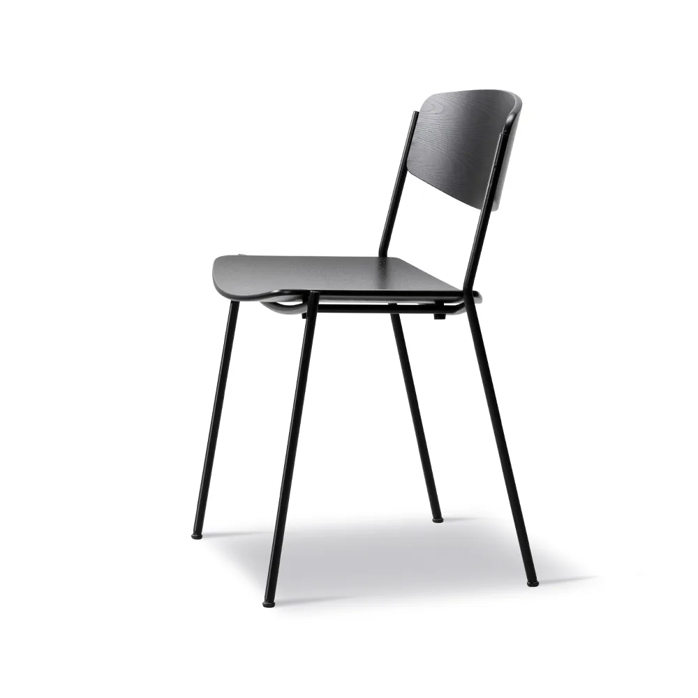 Sedia Lynderup 3080 , Frassino nero-telaio in acciaio nero Fredericia Furniture