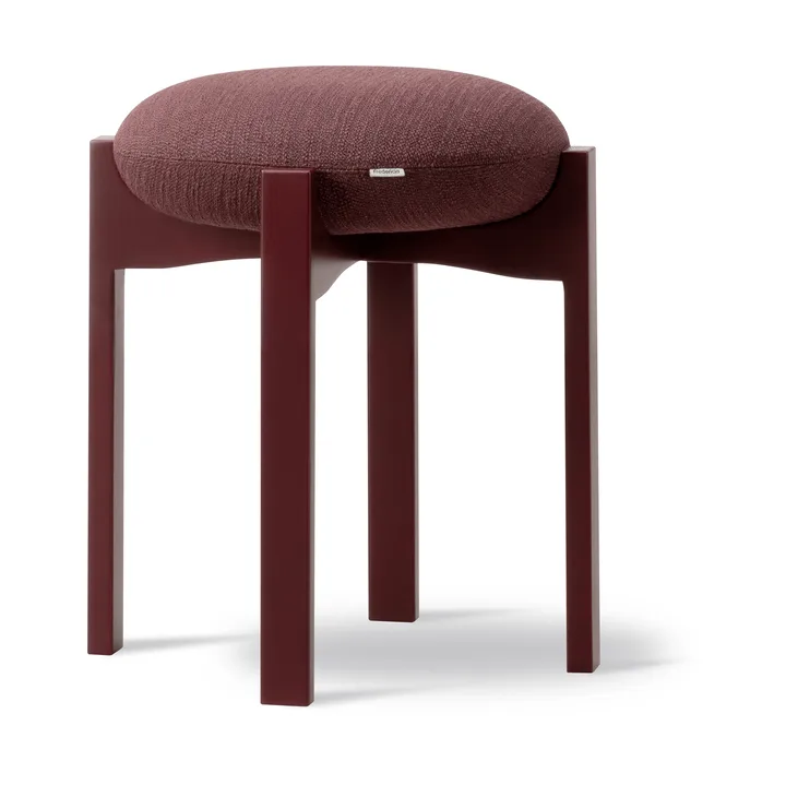Sgabello basso Pioneer - Odino RC43 bordeaux-bordeaux faggio - Fredericia Furniture
