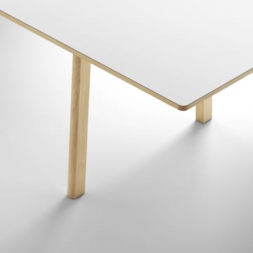 Tavolo Ana 180-280x95 cm - Nanolaminate bianco-Rovere saponato - Fredericia Furniture
