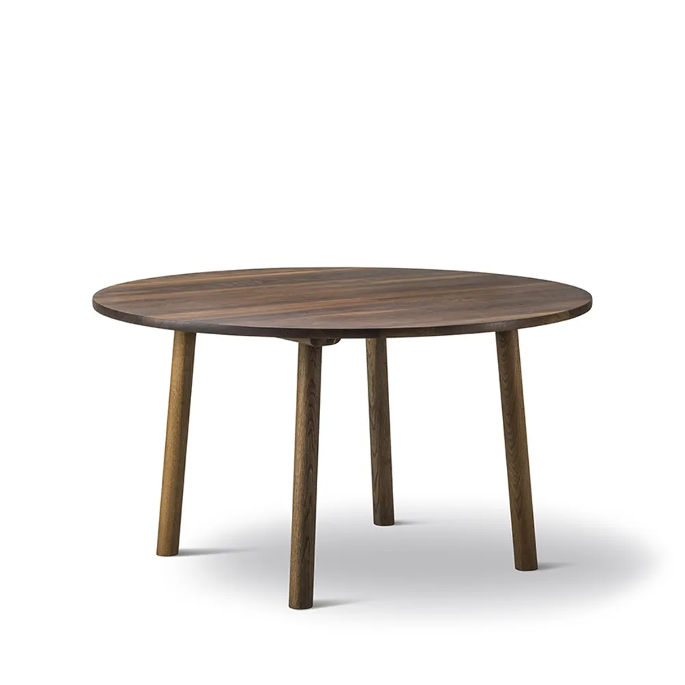 Tavolo da pranzo Taro 6121 , Rovere affumicato, ø120 cm Fredericia Furniture
