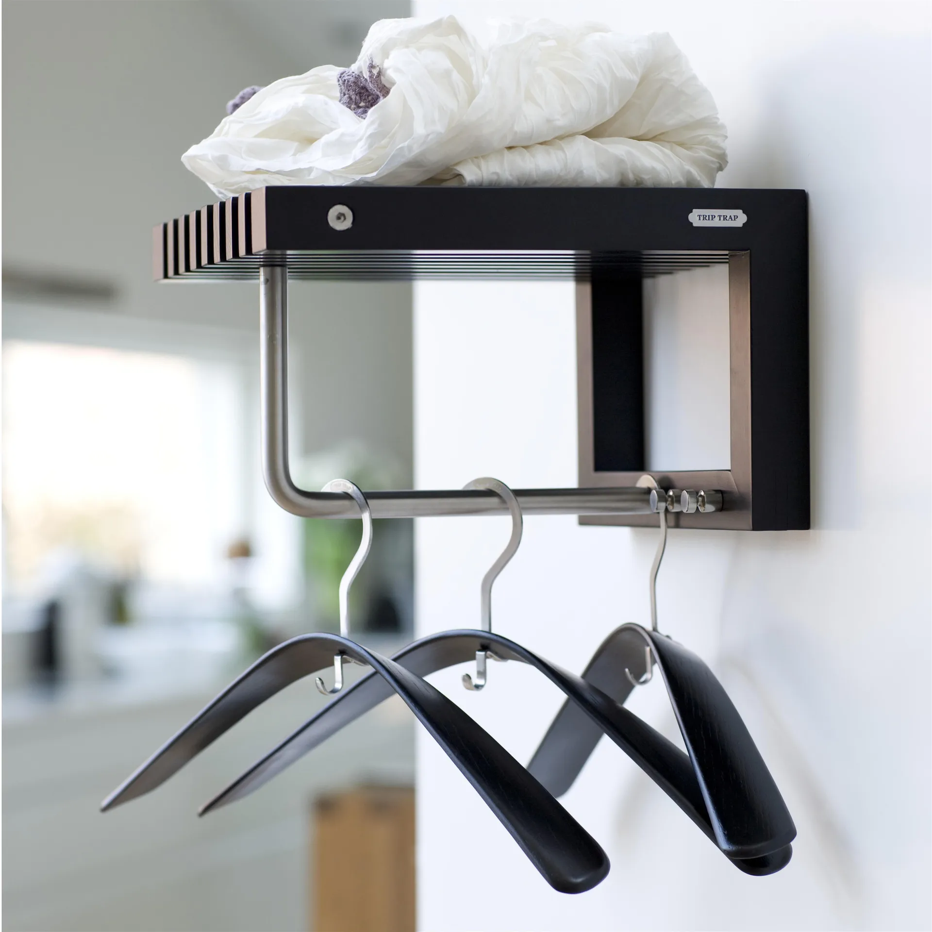 Appendiabiti mini Cutter, Rovere verniciato nero Fritz Hansen