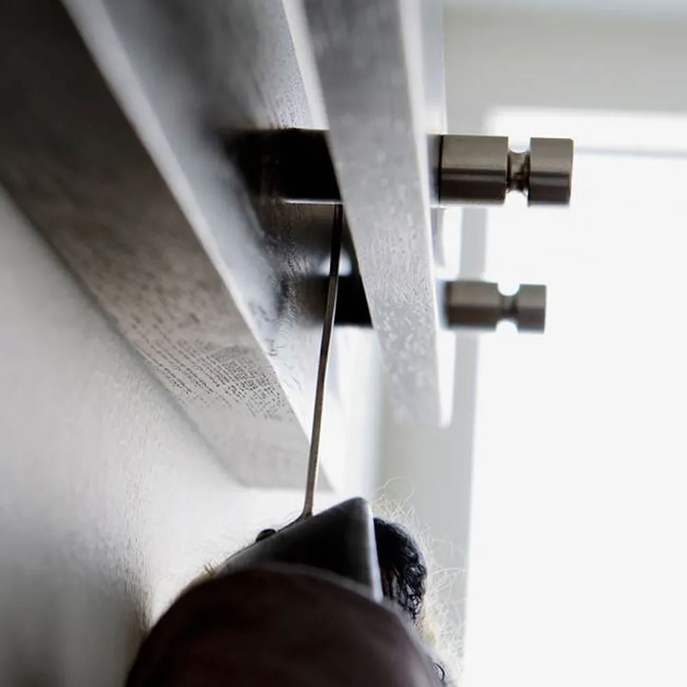 Attaccapanni Cutter, Rovere tinto nero, 5 pomelli Fritz Hansen