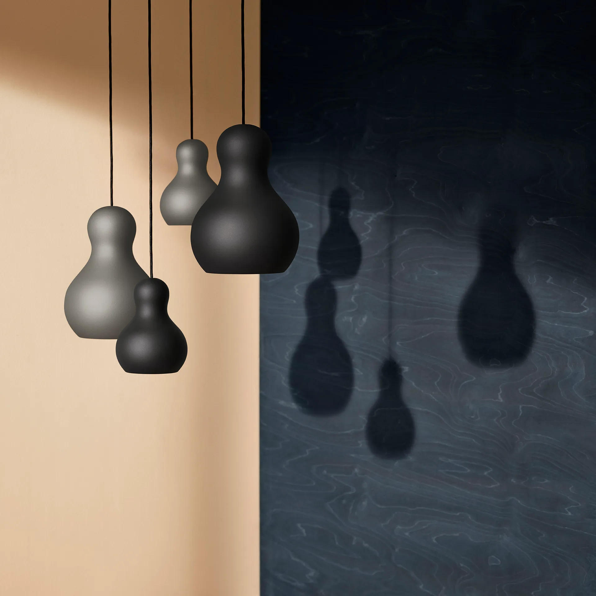 Lampada a sospensione Calabash P1 opaca, black meteor Fritz Hansen