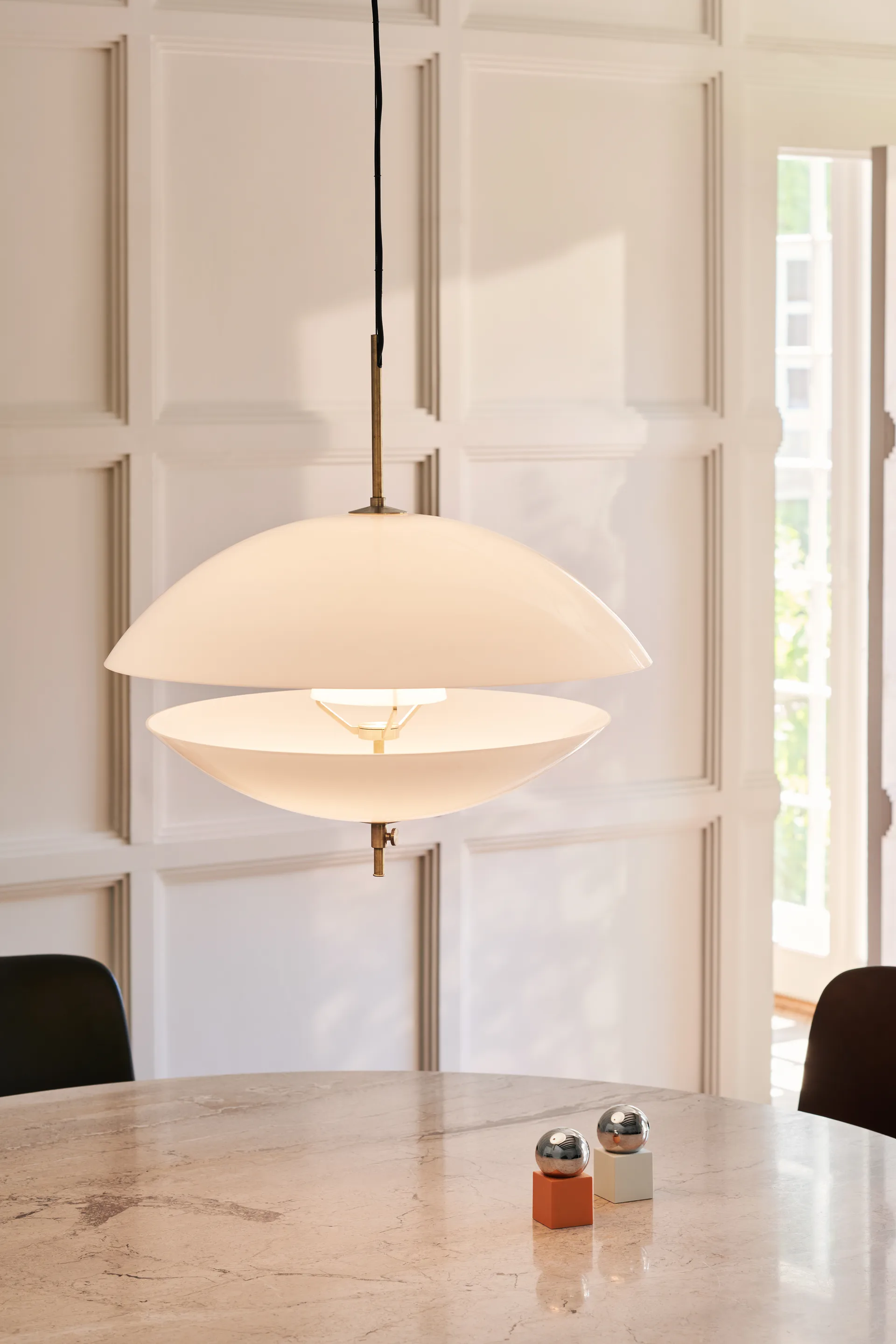 Lampada a sospensione Clam, Ø 55 cm
​ Fritz Hansen