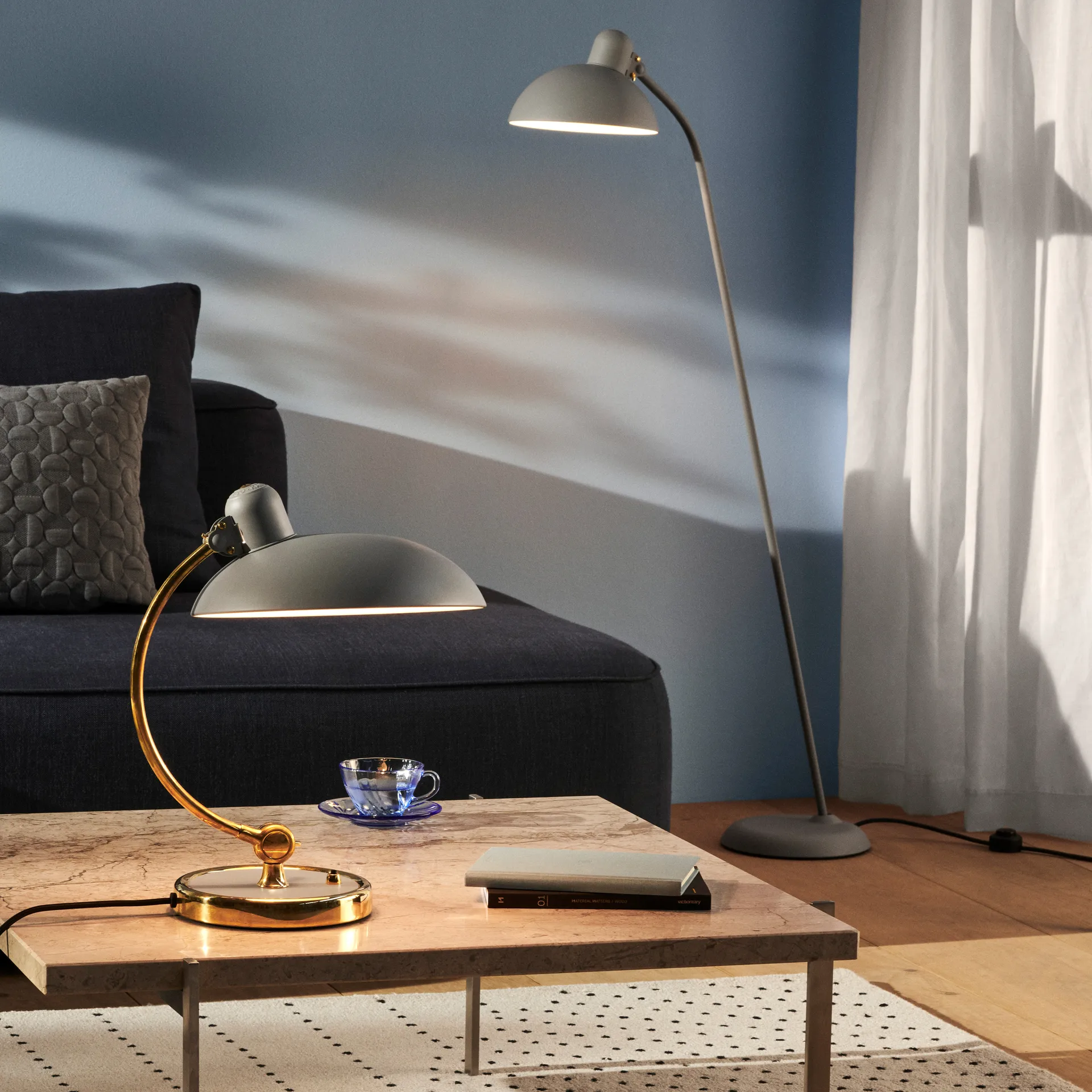 Lampada da terra Kaiser Idell 6556-F Luxus, Easy grey Fritz Hansen