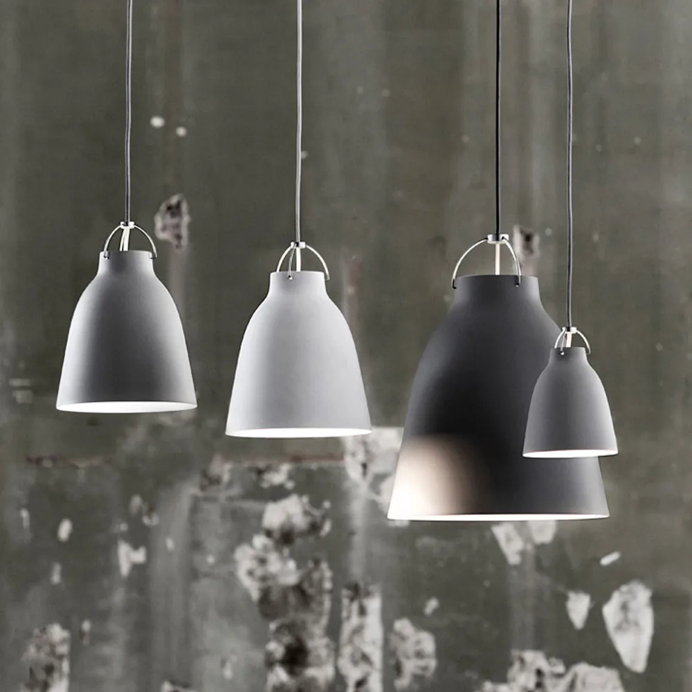 Lampadario Caravaggio 1, nero, cavo tessile nero  Fritz Hansen