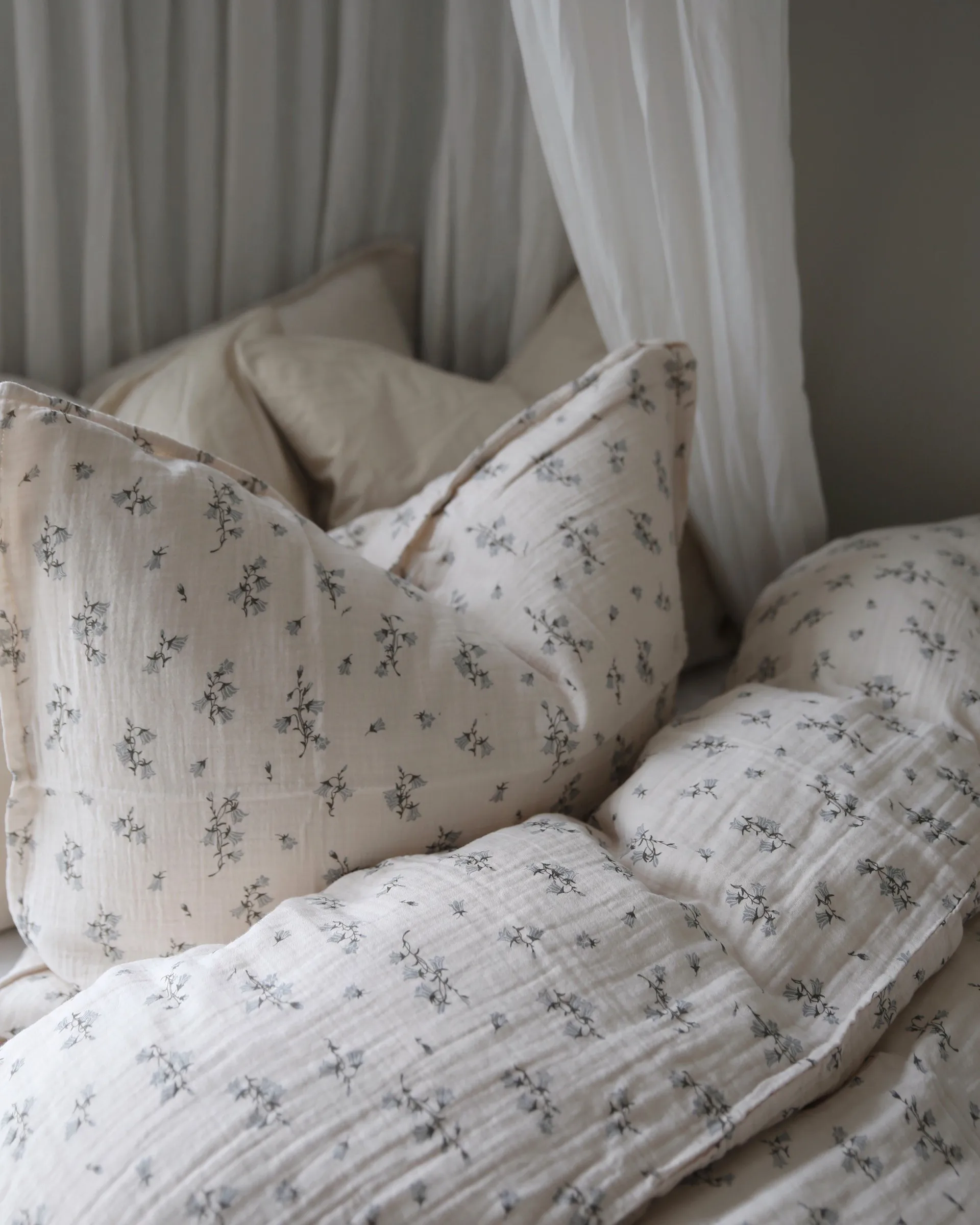 Completo letto Bluebell Muslin, 150x210 cm/50x60 cm Garbo&Friends