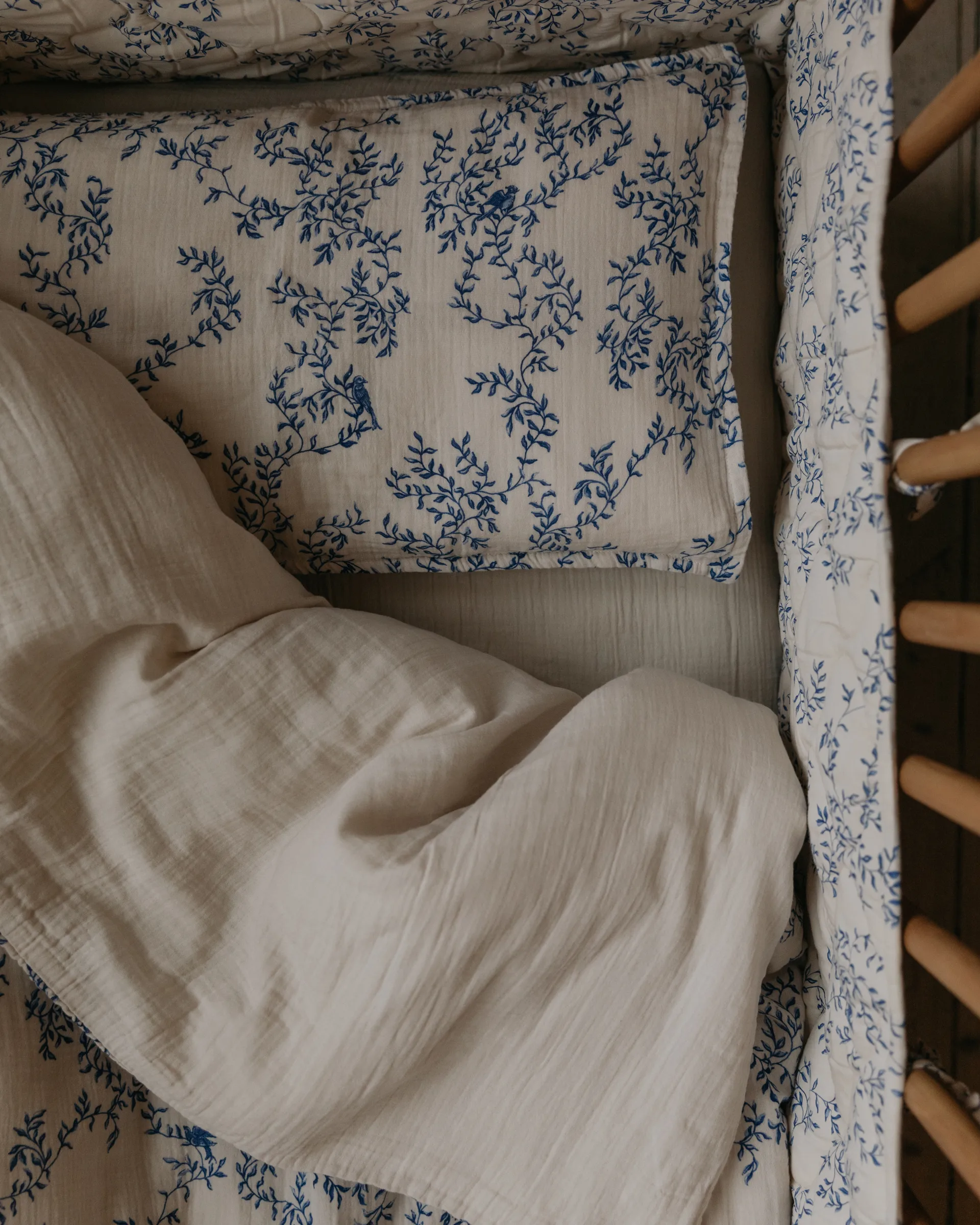 Set da letto junior Jardim Muslin, 100x130 cm/35x55 cm Garbo&Friends