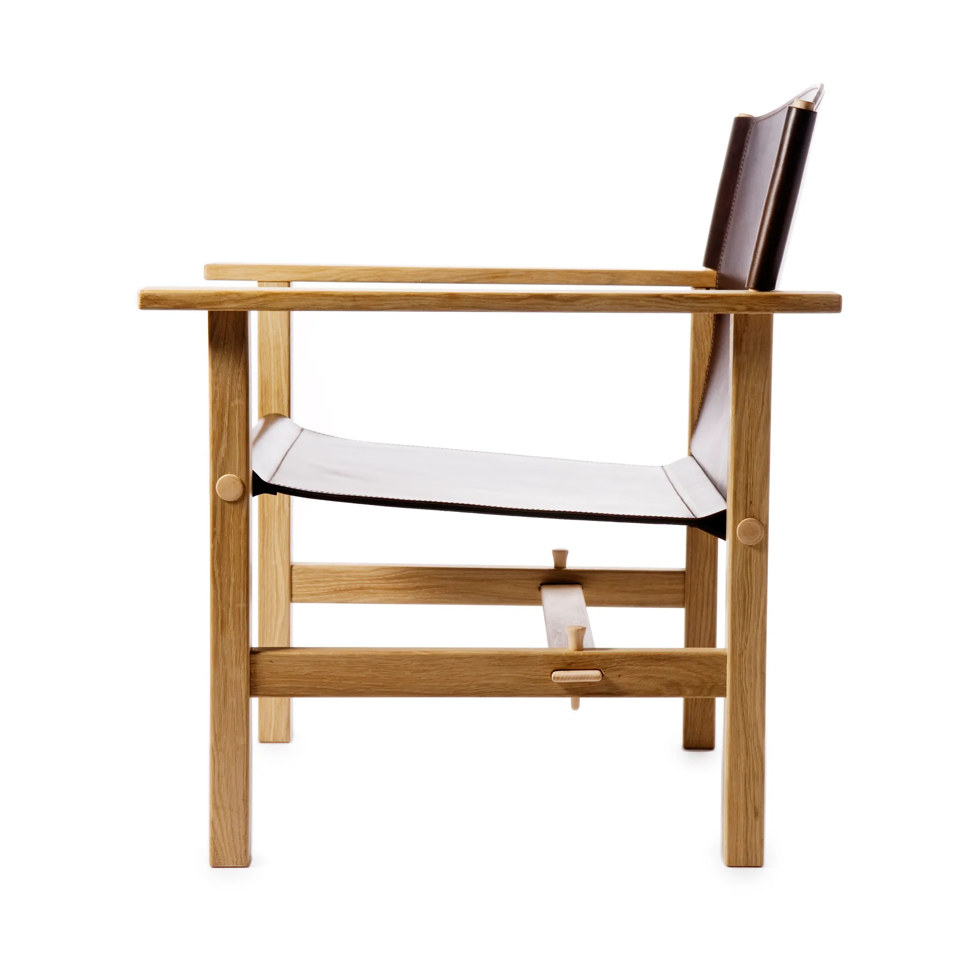 Poltrona Ferdinand, Rovere non trattato - pelle di Tärnsjö marrone scuro Gärsnäs