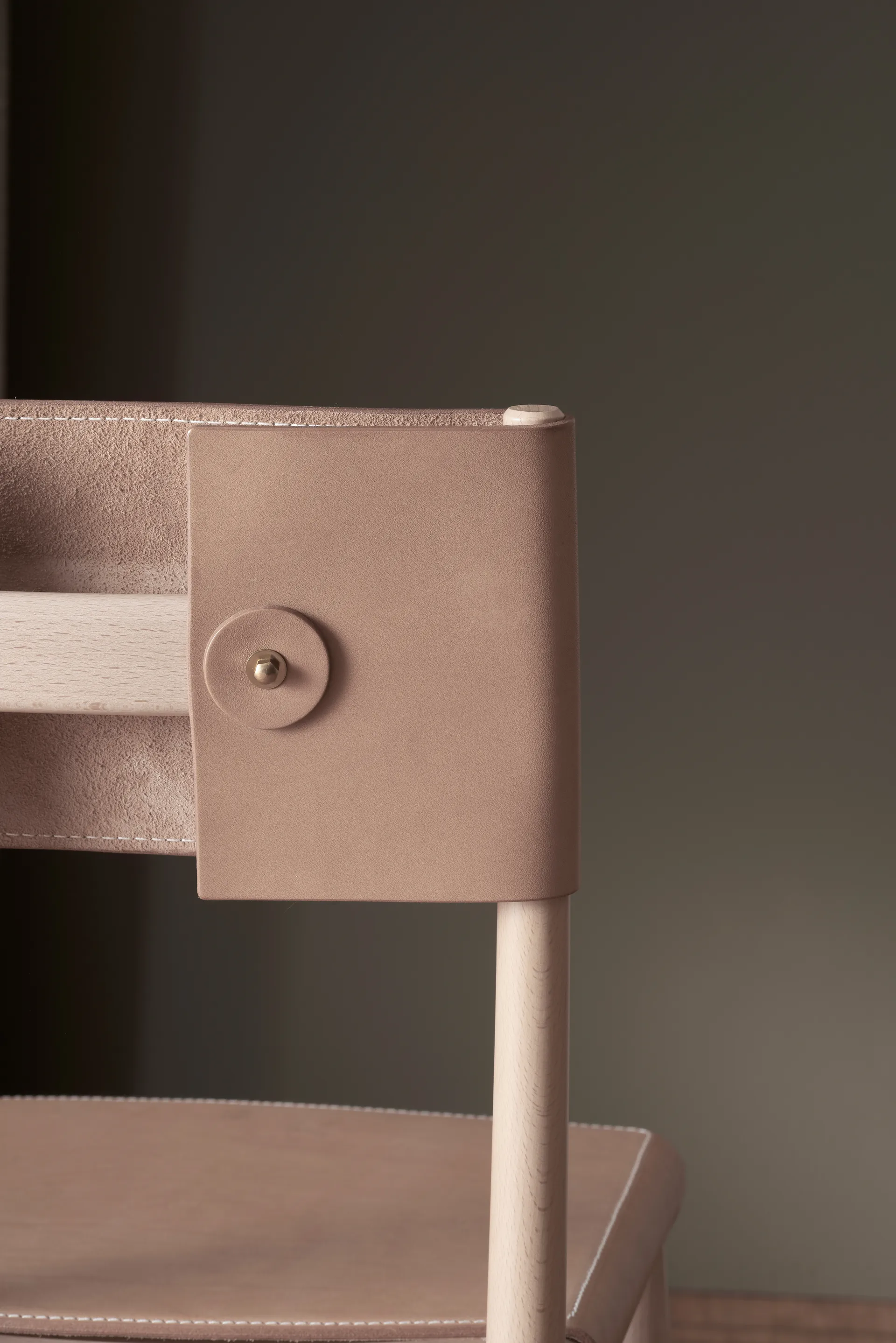 Sedia Madonna, Faggio-naturale-pelle Tärnsjö naturale Gärsnäs