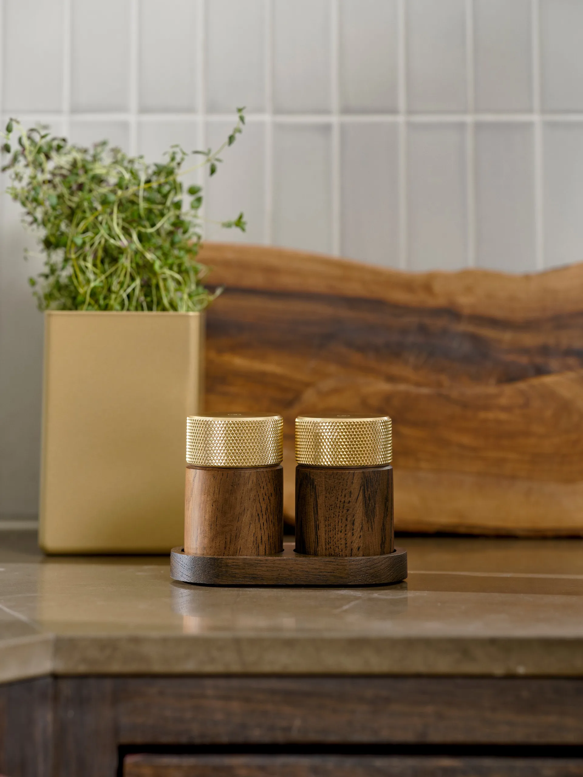 Macina sale e pepe Sina 6 cm, Frassino scuro-ottone Gejst