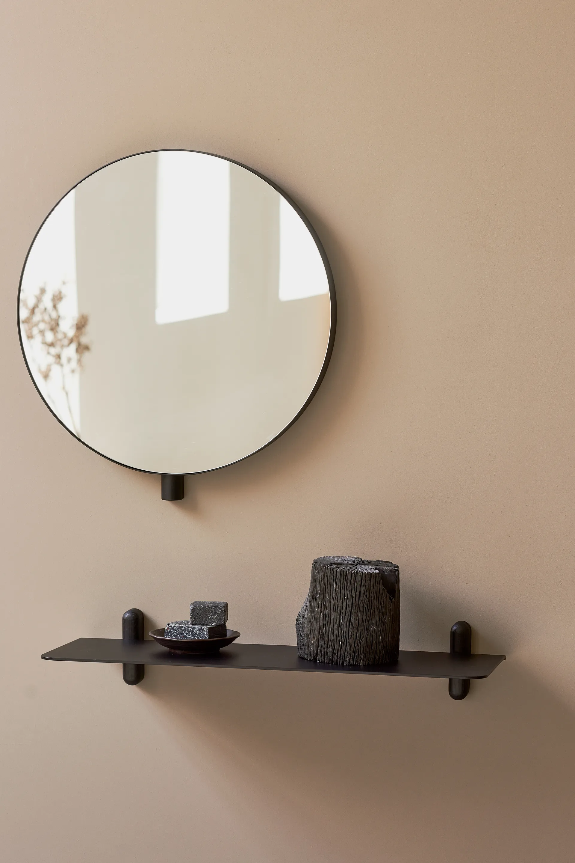 Mensola grande Nivo G, Frassino tinto nero, nero Gejst