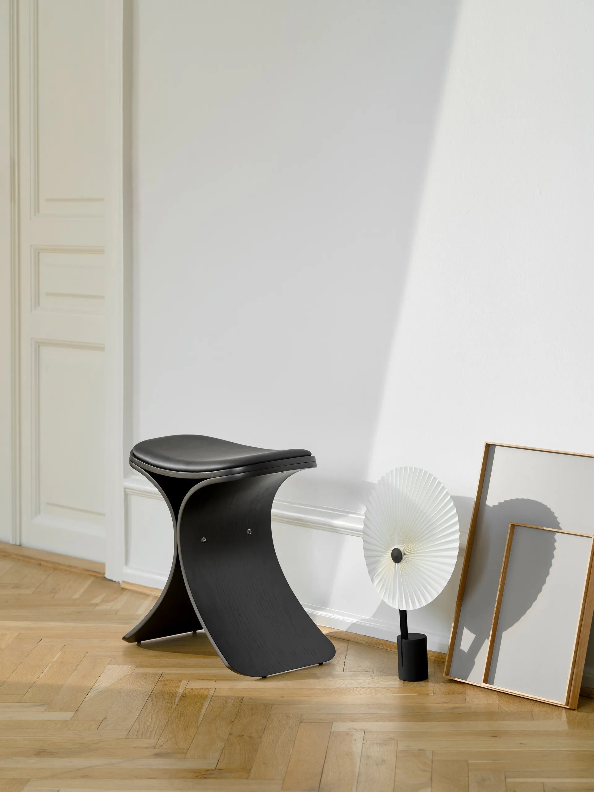 Sgabello Luno 48×28×72 cm, Rovere nero-pelle nera Gejst