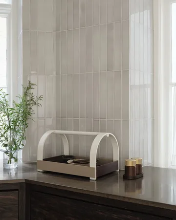 Vassoio con manici Kydo 40,5×27×23,5 cm - Rovere scuro-beige white - Gejst