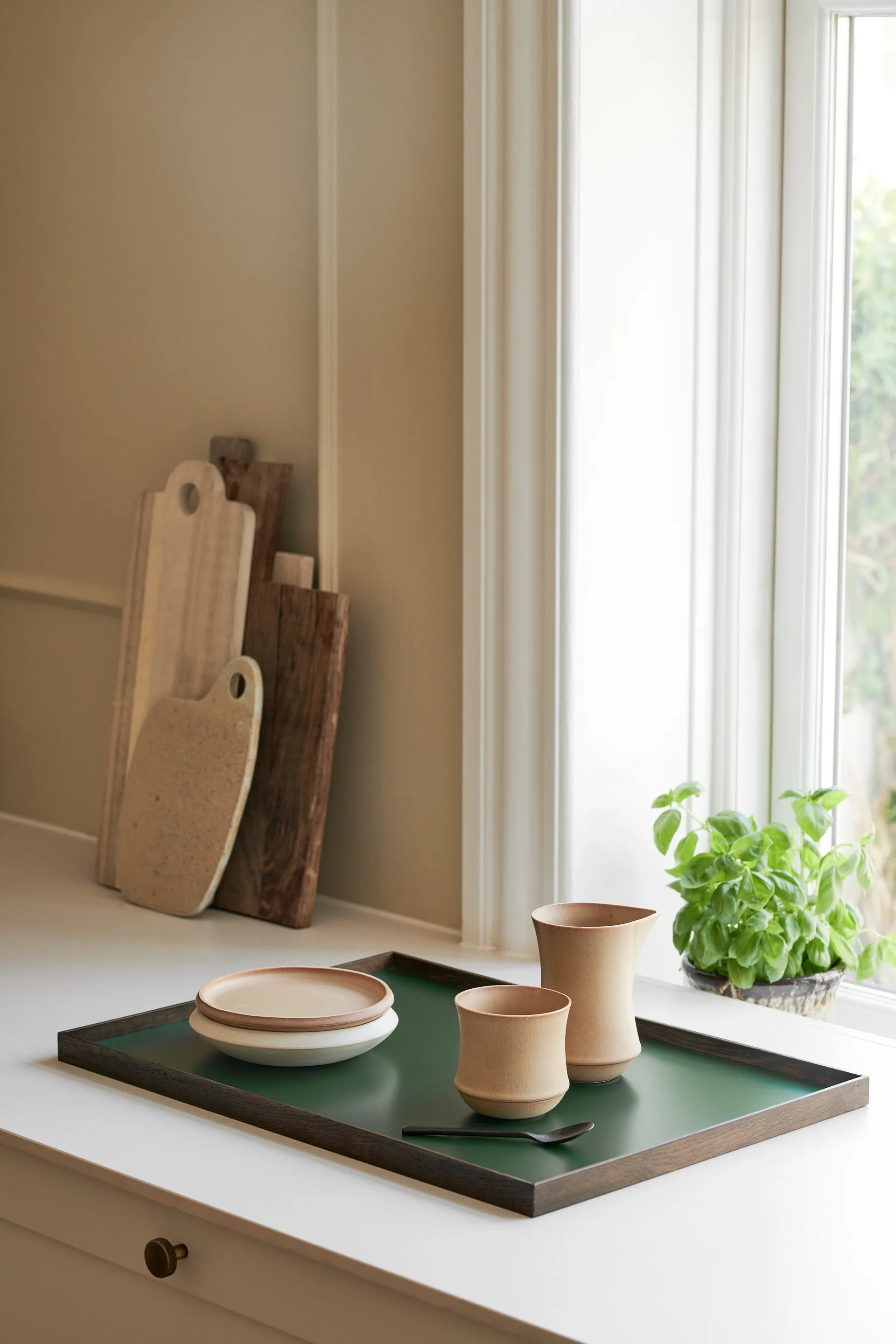 Vassoio Frame grande 35,5x50,6 cm, Rovere affumicato, verde Gejst