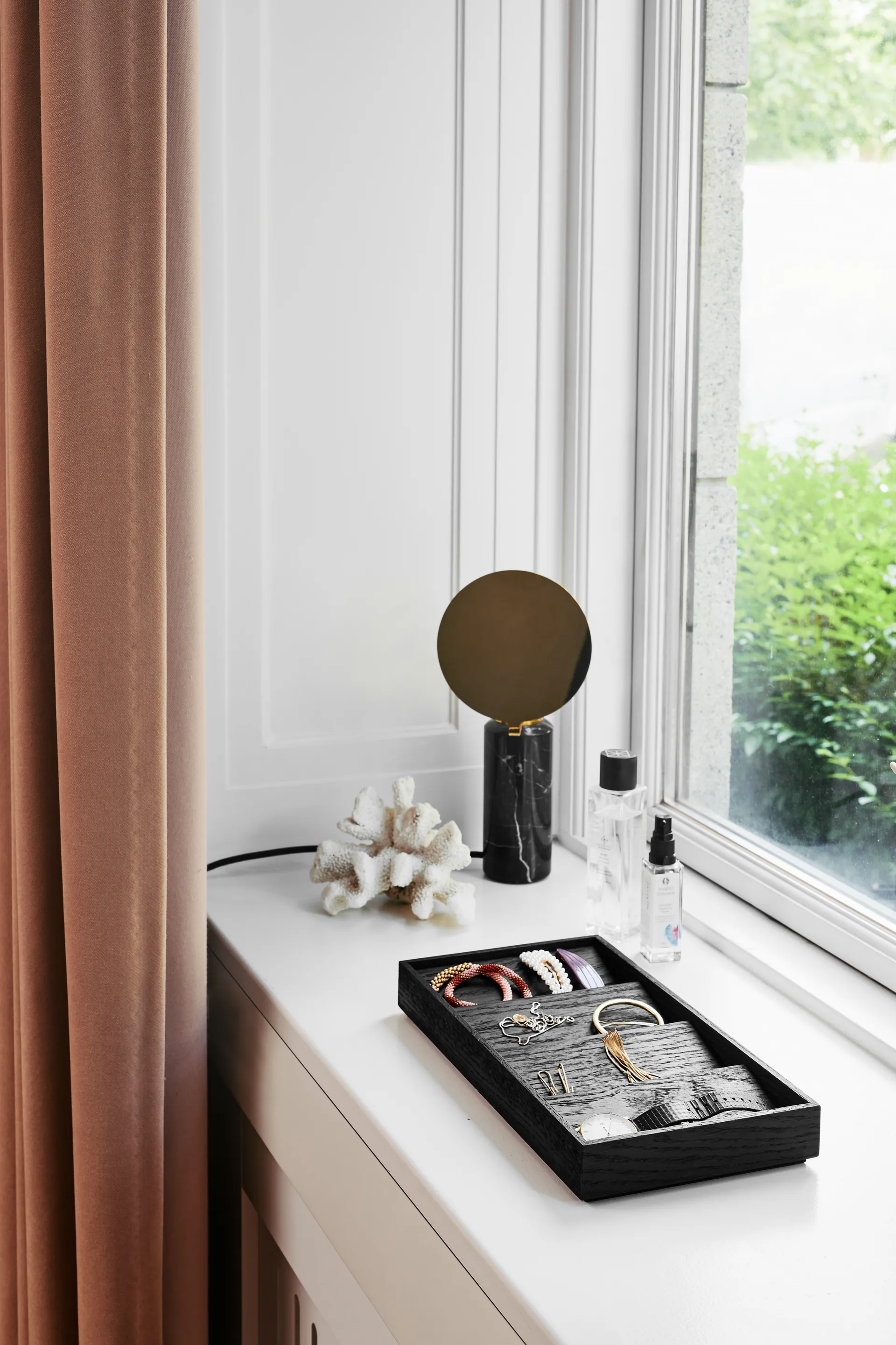 Vassoio portaoggetti Duune 4, Nero Gejst