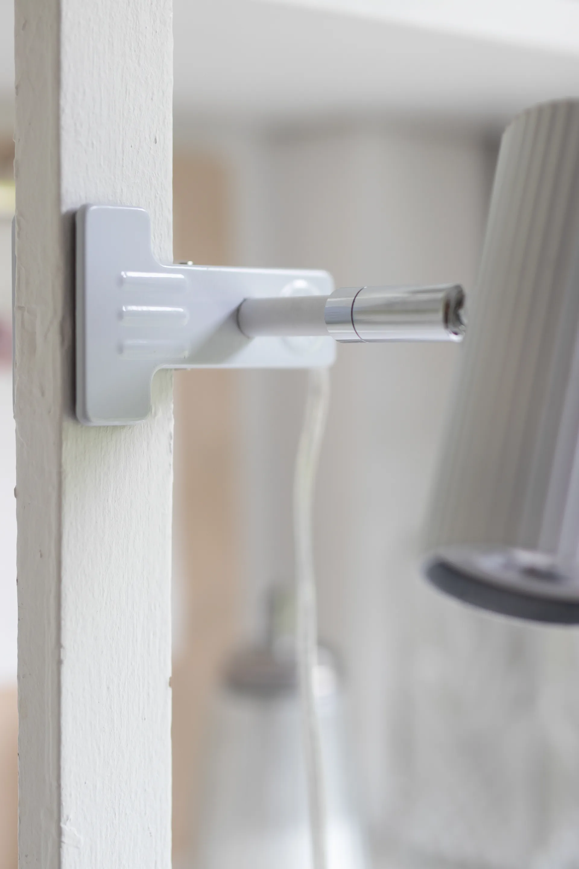 Lampada a morsetto Hubble , Bianco Globen Lighting