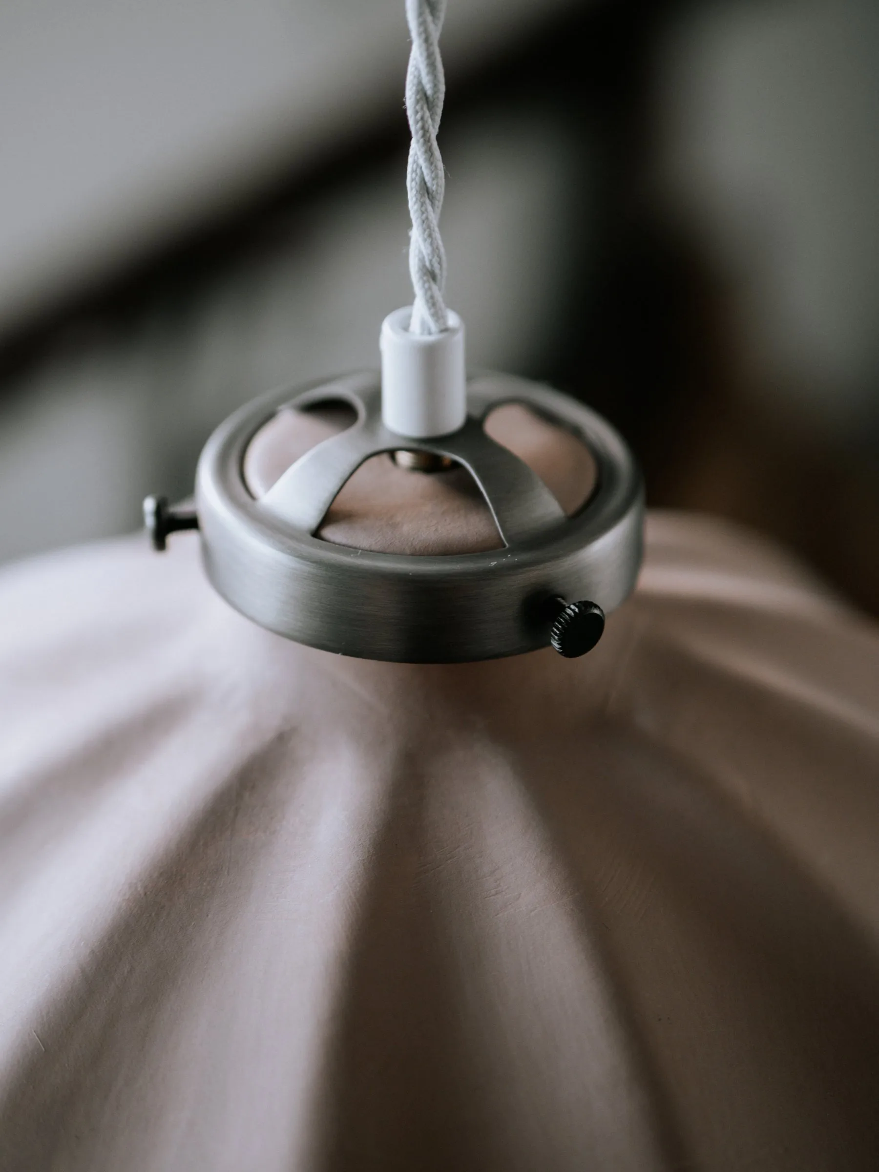 Lampada a sospensione Alva Ø 30 cm, Mud Globen Lighting