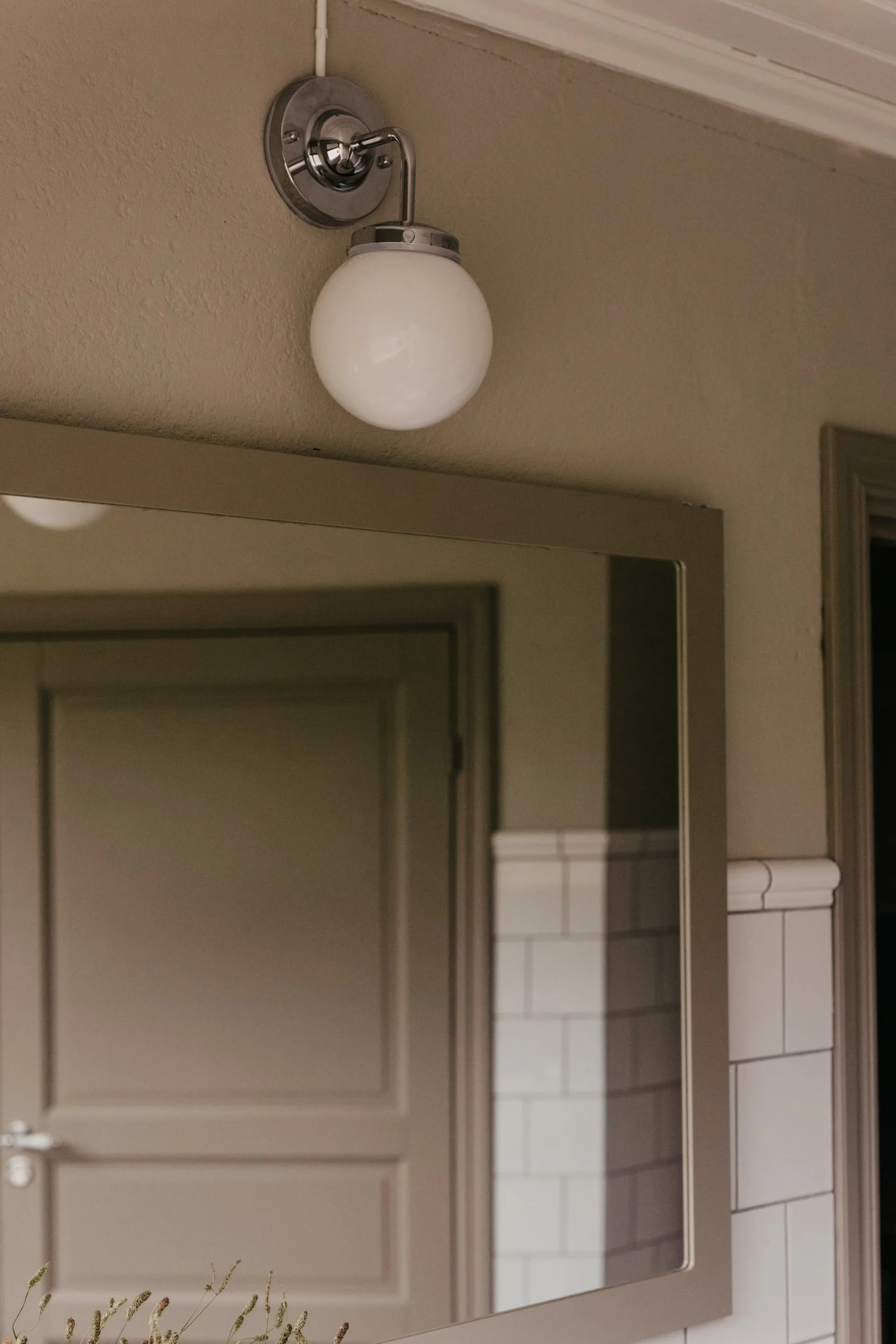 Lampada da parete Alley 1 IP44, Cromo-bianco Globen Lighting