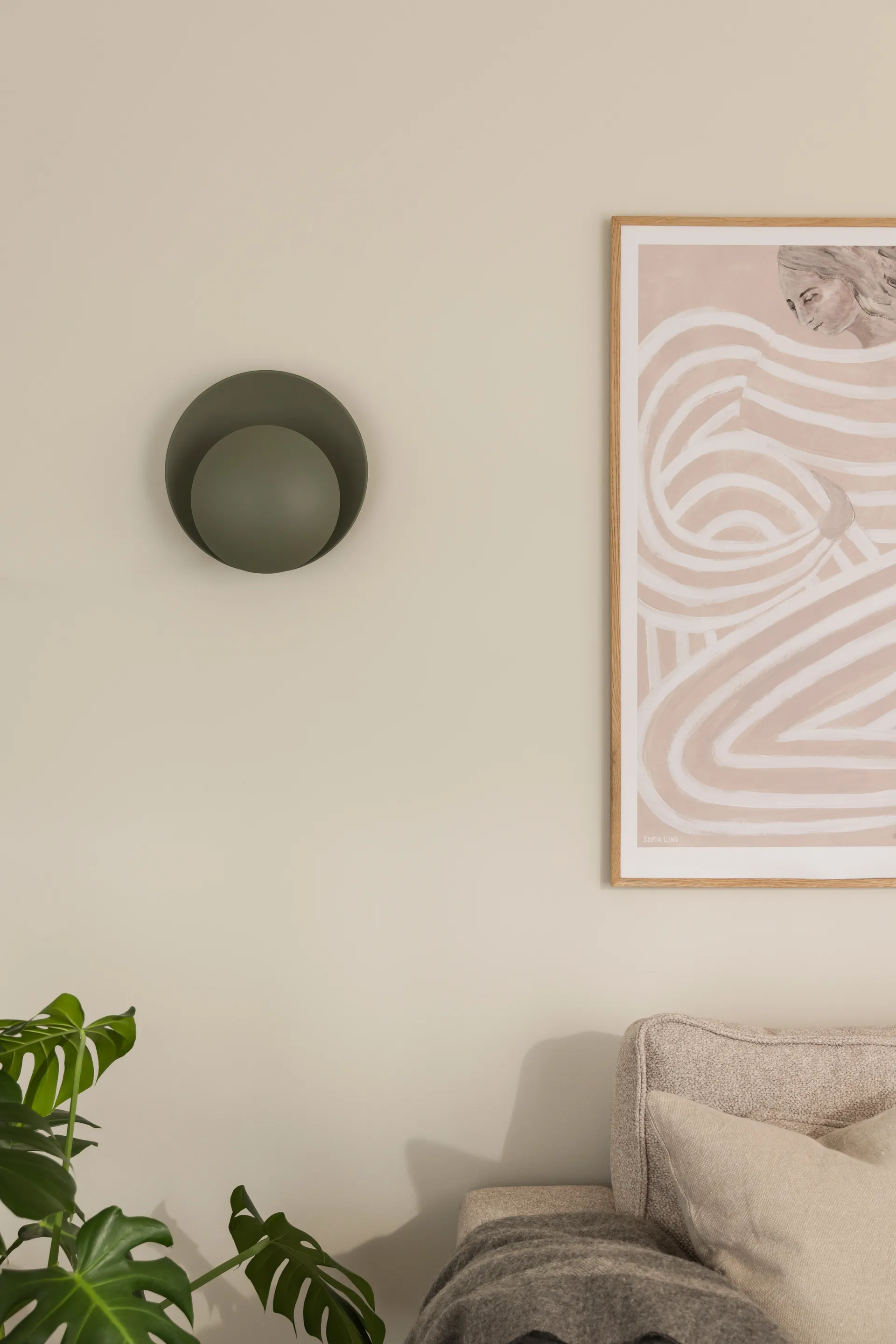 Lampada da parete Orbit, Verde muschio Globen Lighting