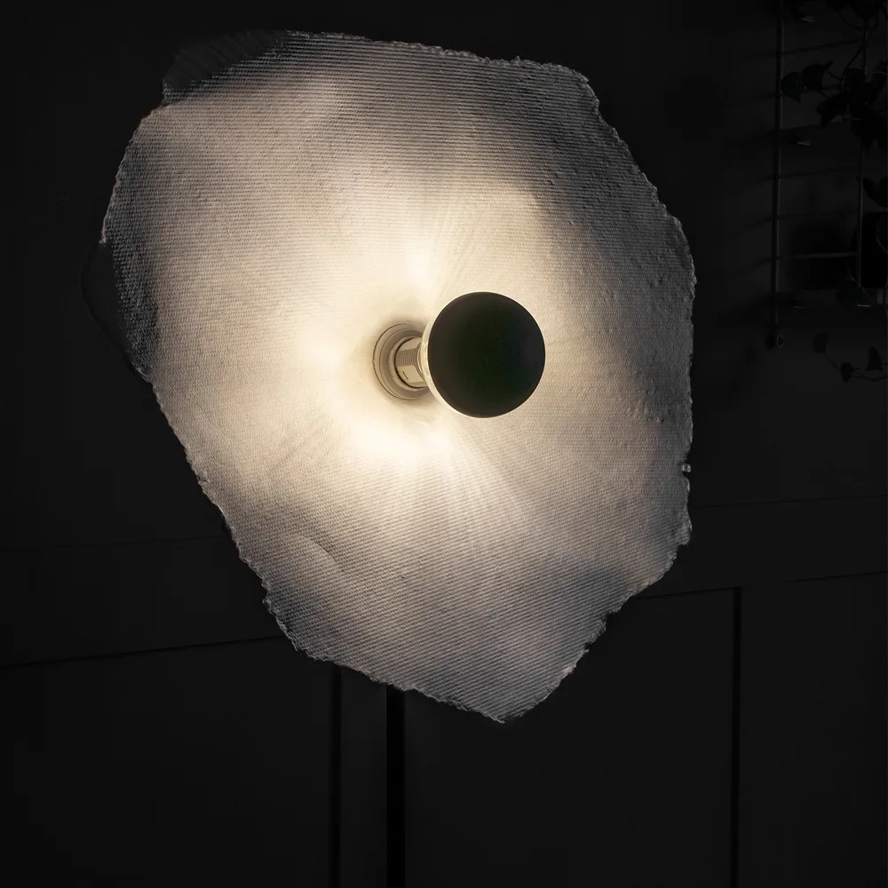 Lampada da pavimento Tropez, colore naturale, base nera Globen Lighting