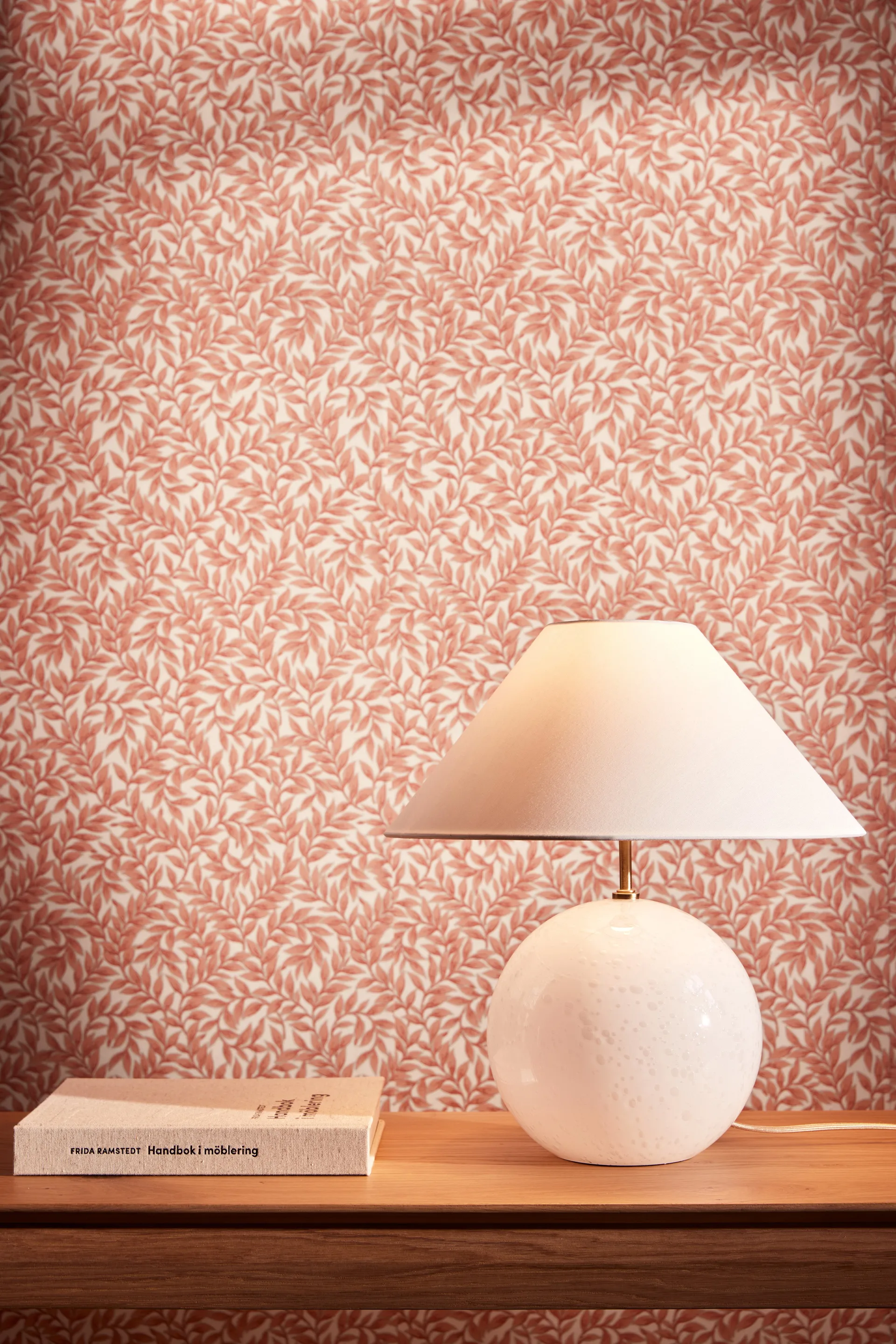 Lampada da tavolo 39 cm Iris 35, Bianco Globen Lighting