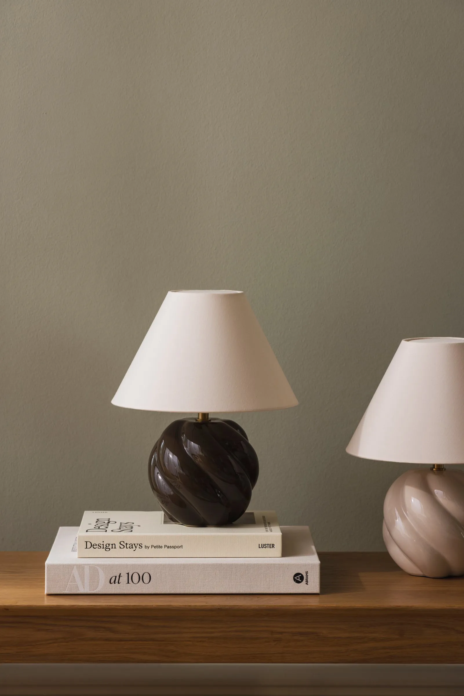 Lampada da tavolo Dahlia, Beige Globen Lighting