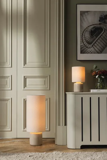 Lampada da tavolo Florian - Bouclé bianco/beige, Ø20x39 cm - Globen Lighting