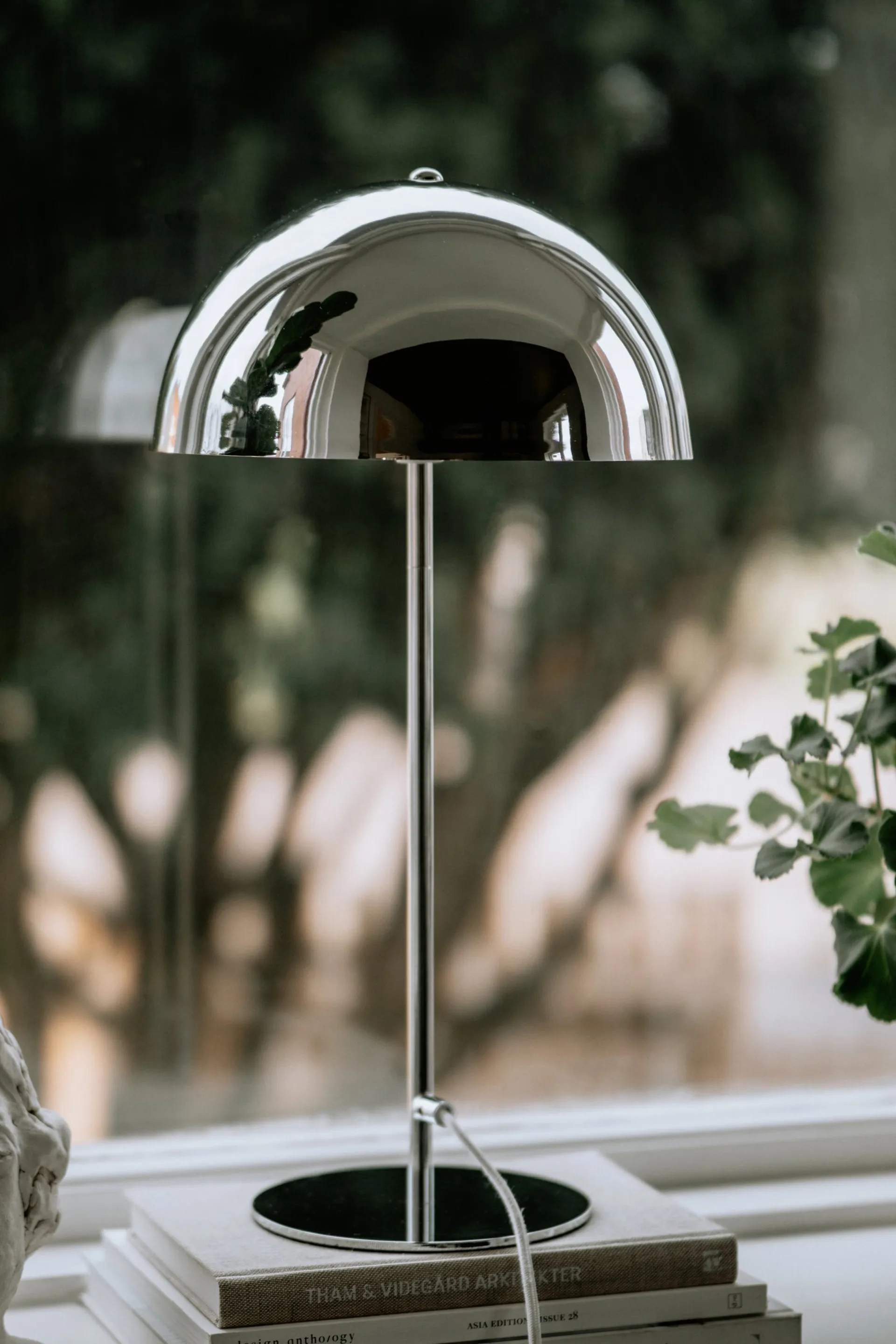 Lampada da tavolo Icon, Cromo Globen Lighting