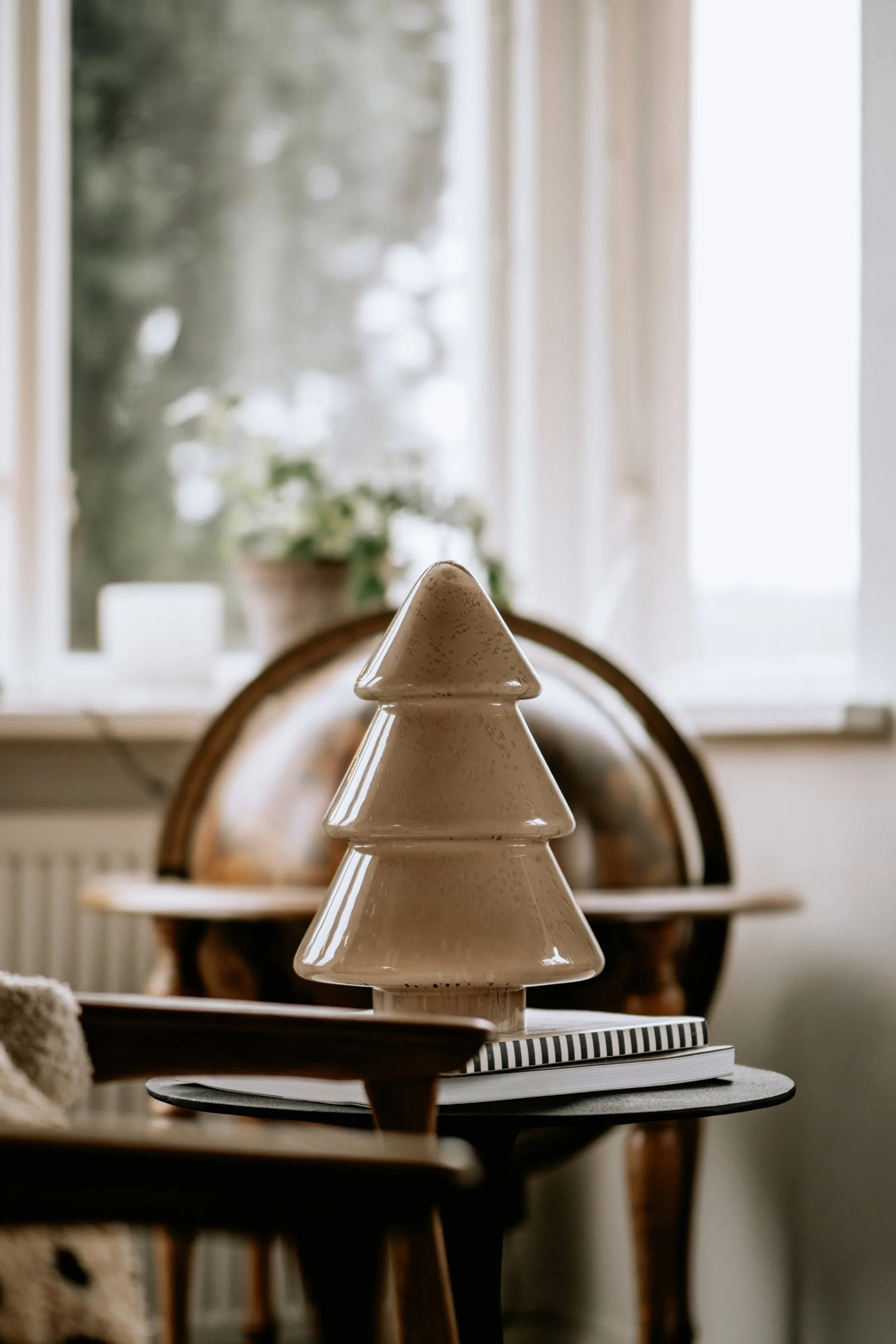 Lampada da tavolo Kvist 20, Beige Globen Lighting