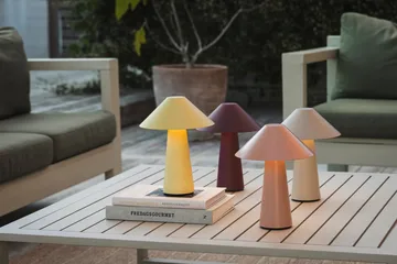 Lampada da tavolo portatile Cannes - Giallo avena - Globen Lighting