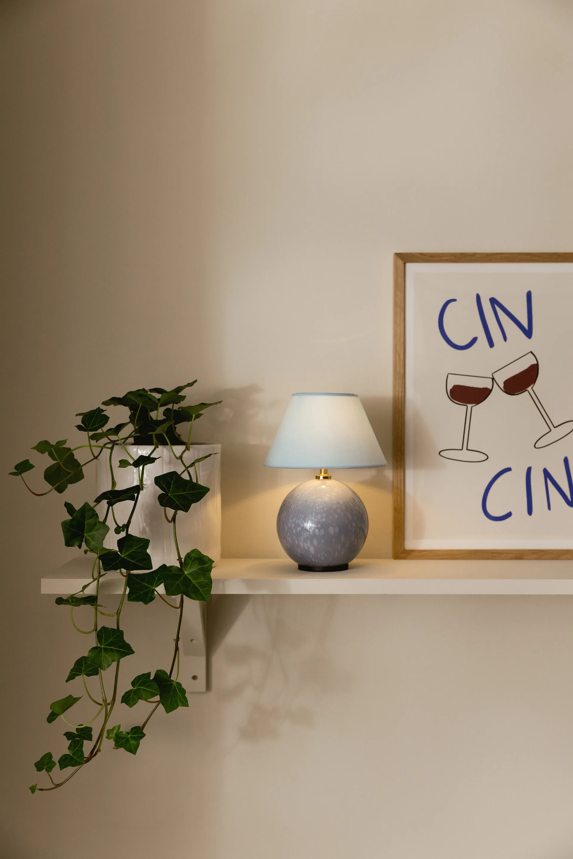 Lampada da tavolo portatile Iris 16, Blu colomba Globen Lighting