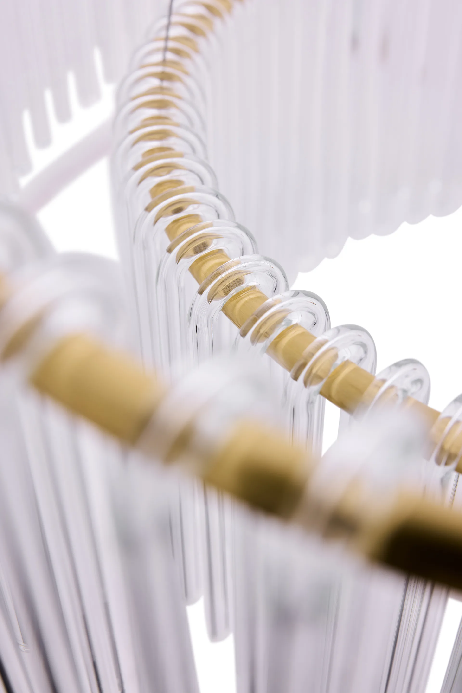 Lampadario a sospensione Hook 60, Ottone chiaro spazzolato Globen Lighting