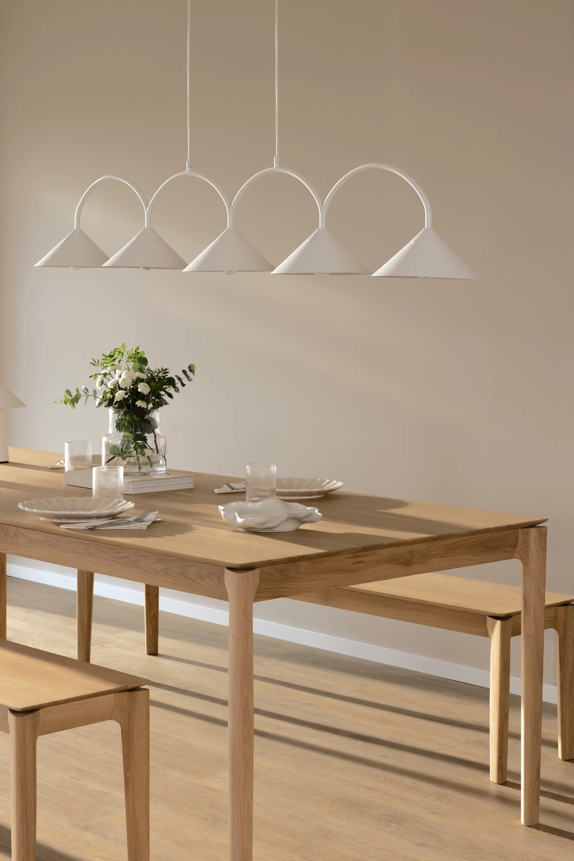 Lampadario Curve 5, Bianco Globen Lighting