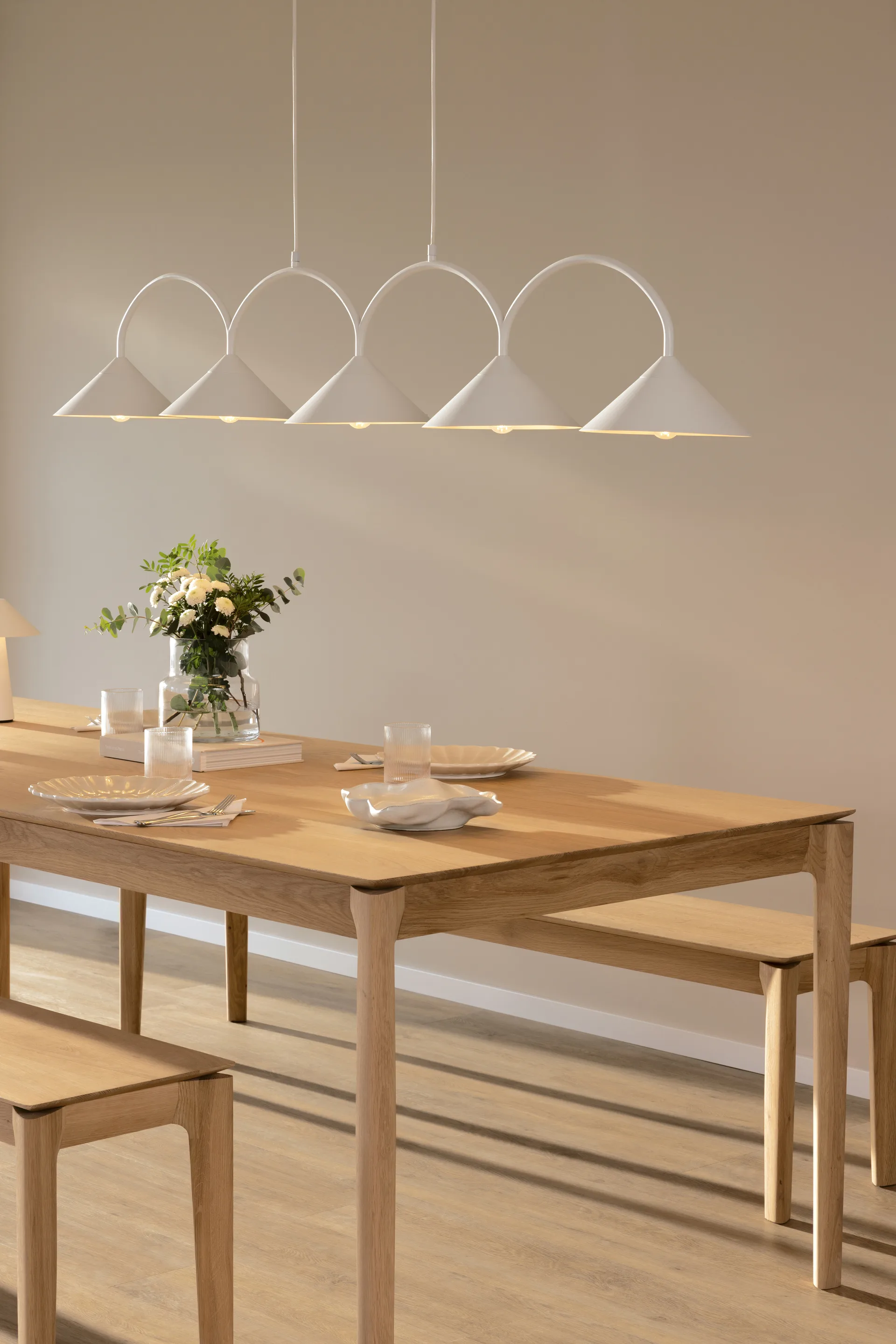 Lampadario Curve 5, Bianco Globen Lighting