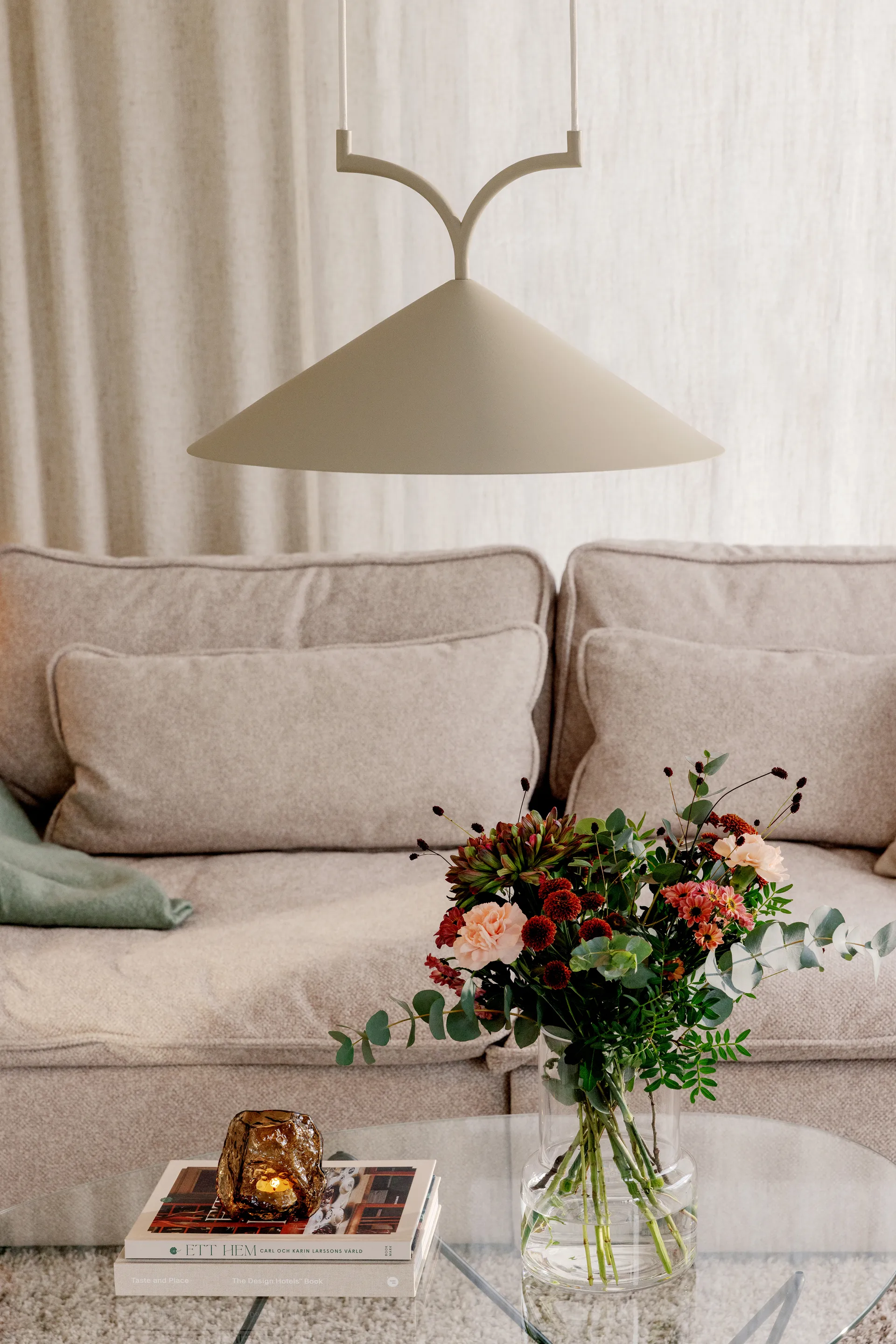 Lampadario Curve 50, Beige Globen Lighting