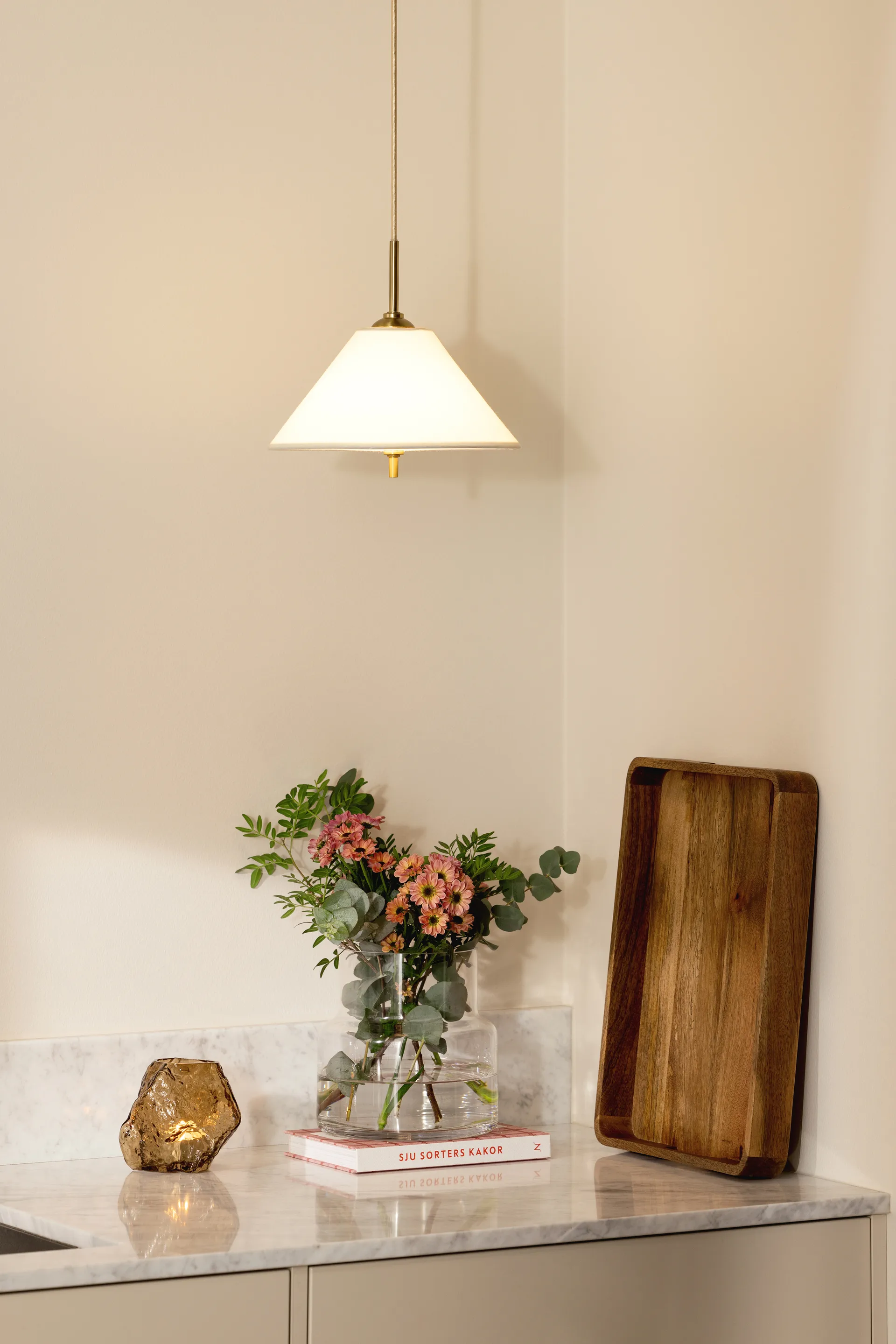 Lampadario Iris 25, Crema Globen Lighting