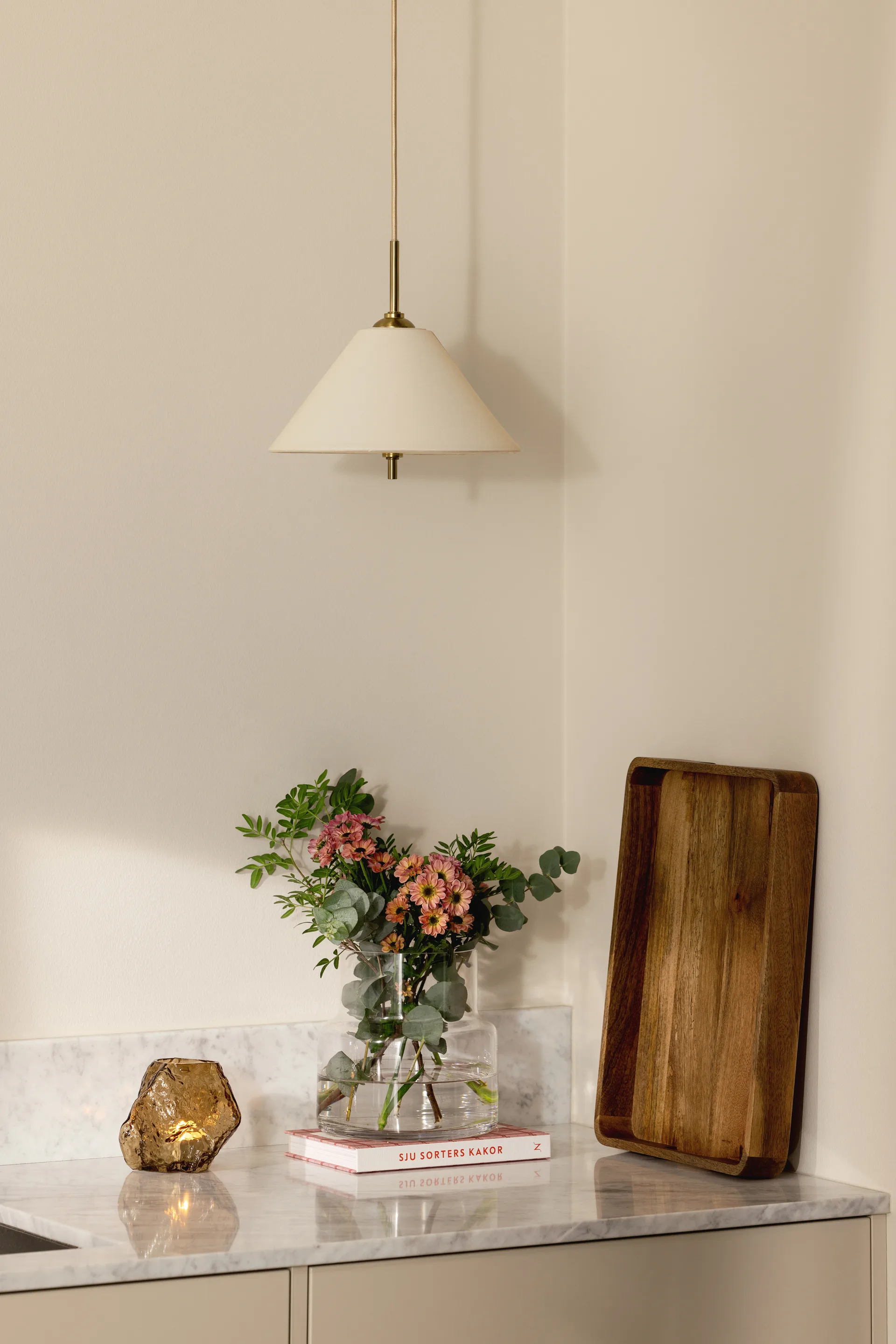 Lampadario Iris 25, Crema Globen Lighting