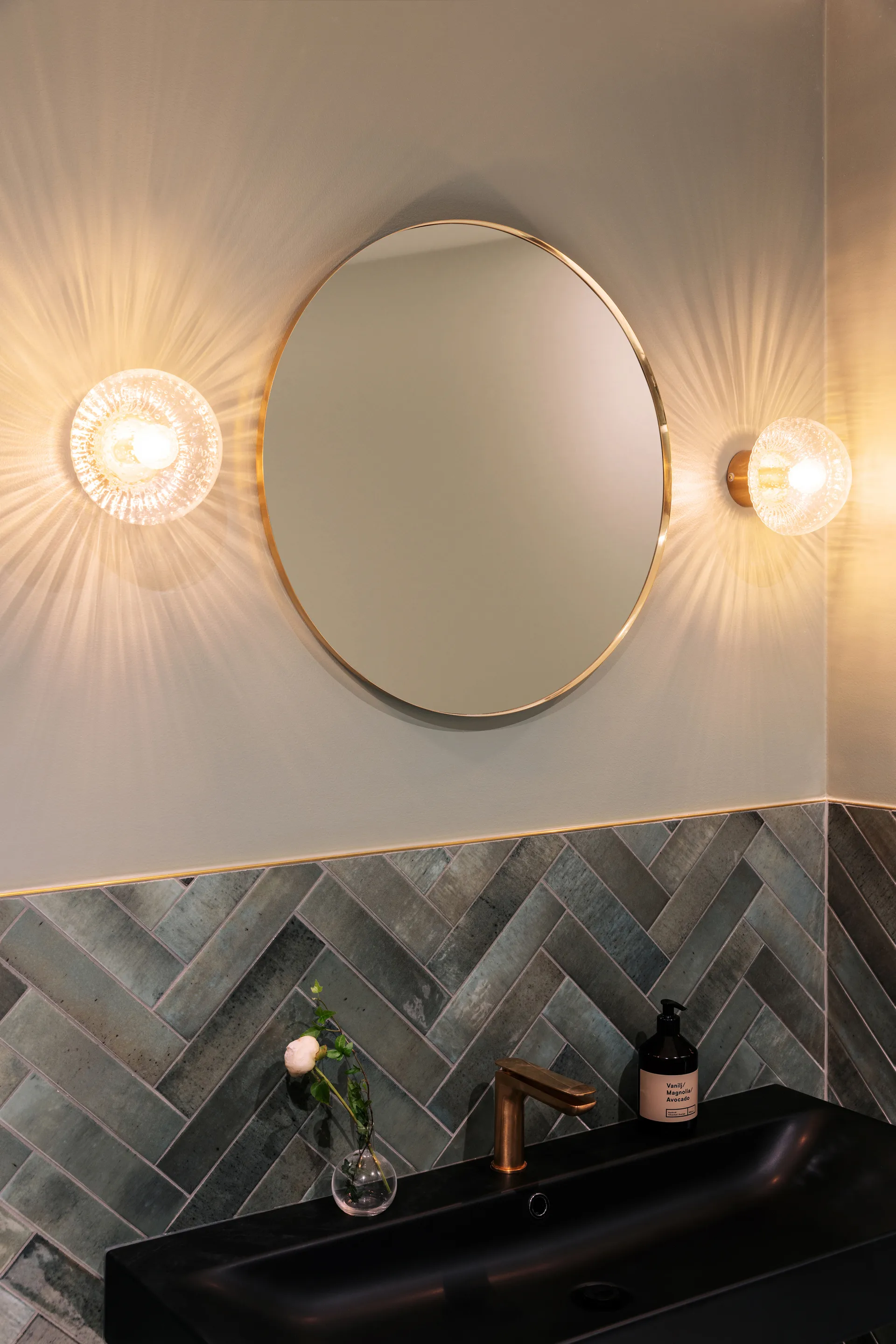 Plafoniera Fungo Ø16 cm, Trasparente-ottone spazzolato Globen Lighting