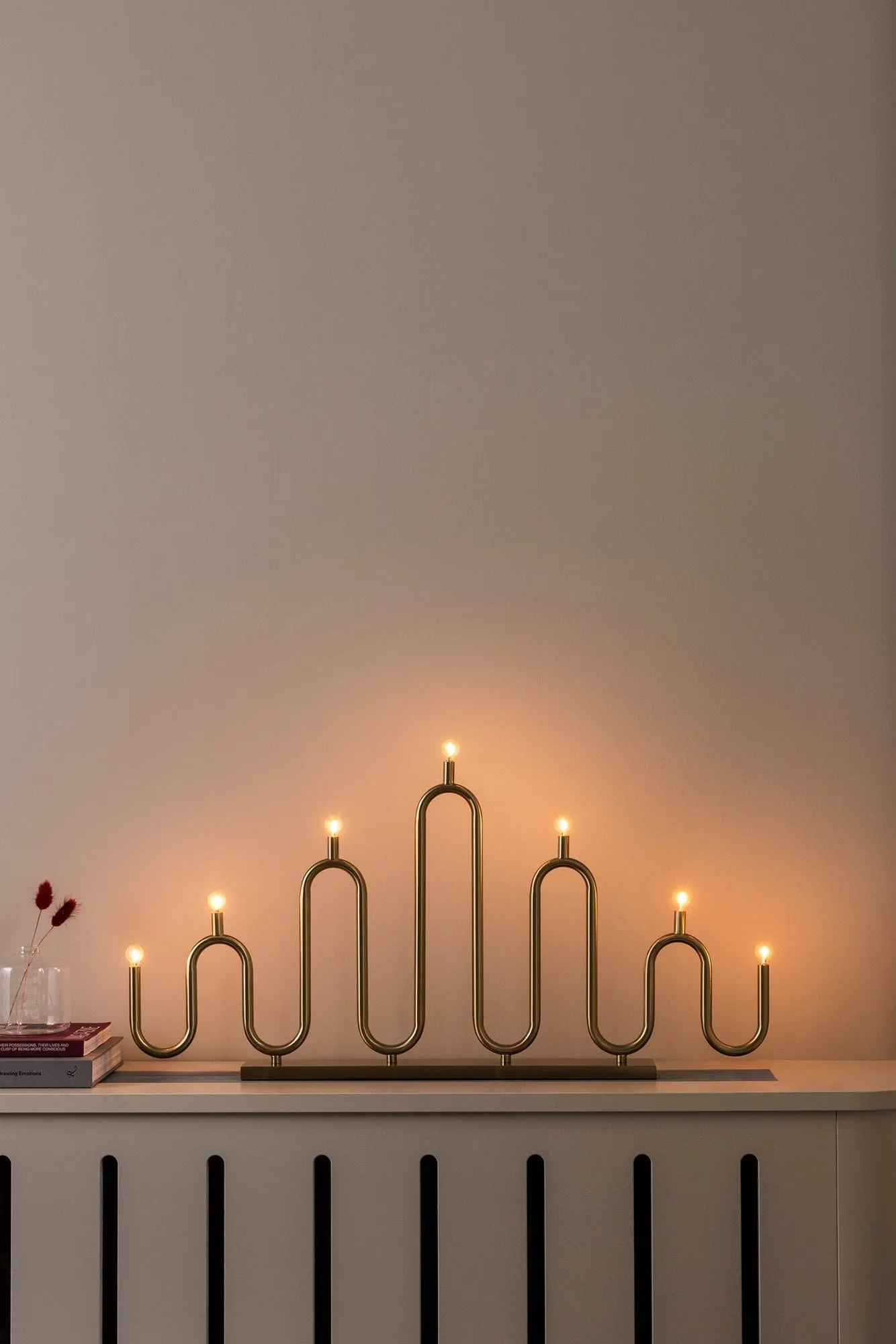 Portacandele dell'Avvento Noel 7, Ottone spazzolato Globen Lighting