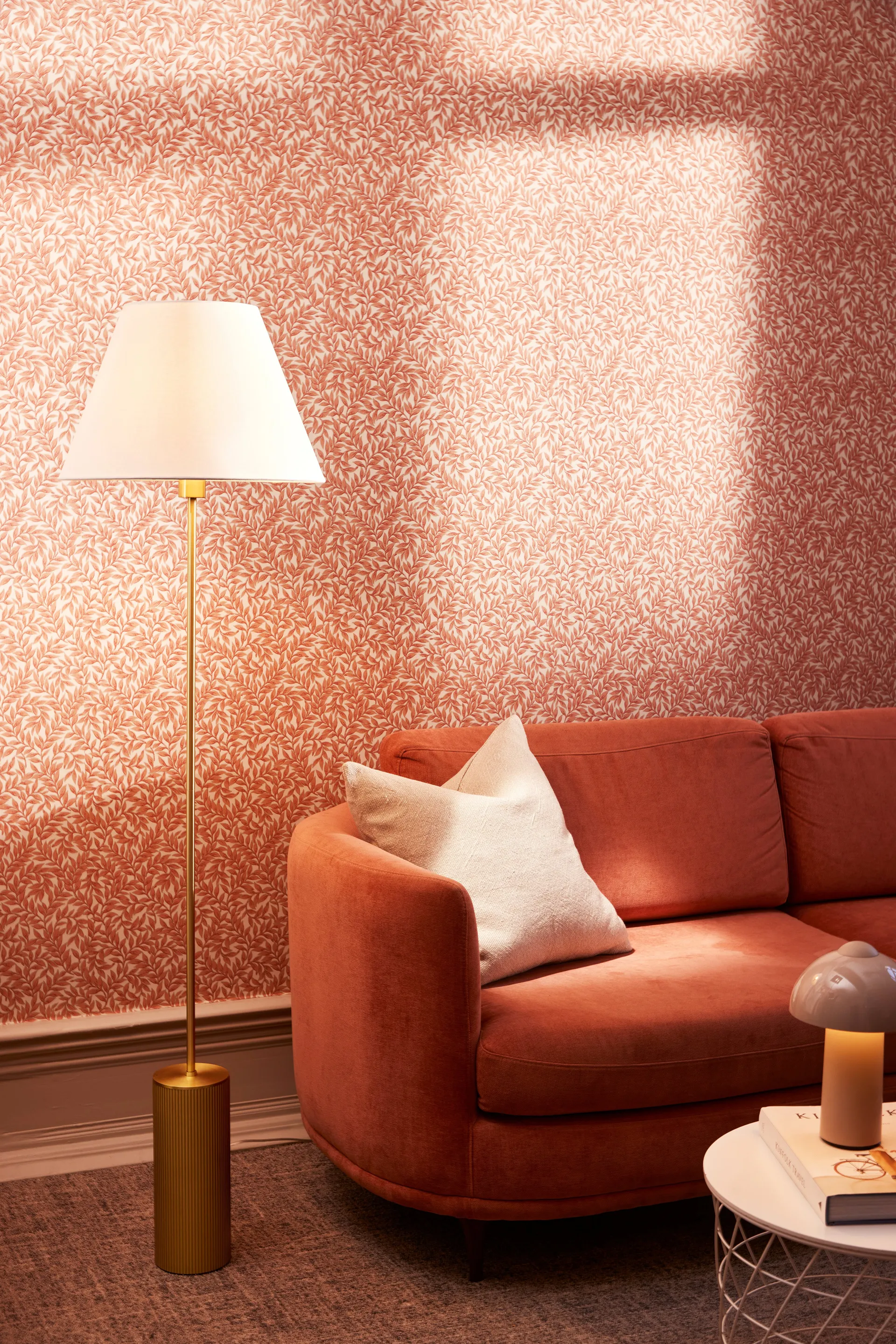 Supporto per lampada Rib, Ottone spazzolato Globen Lighting