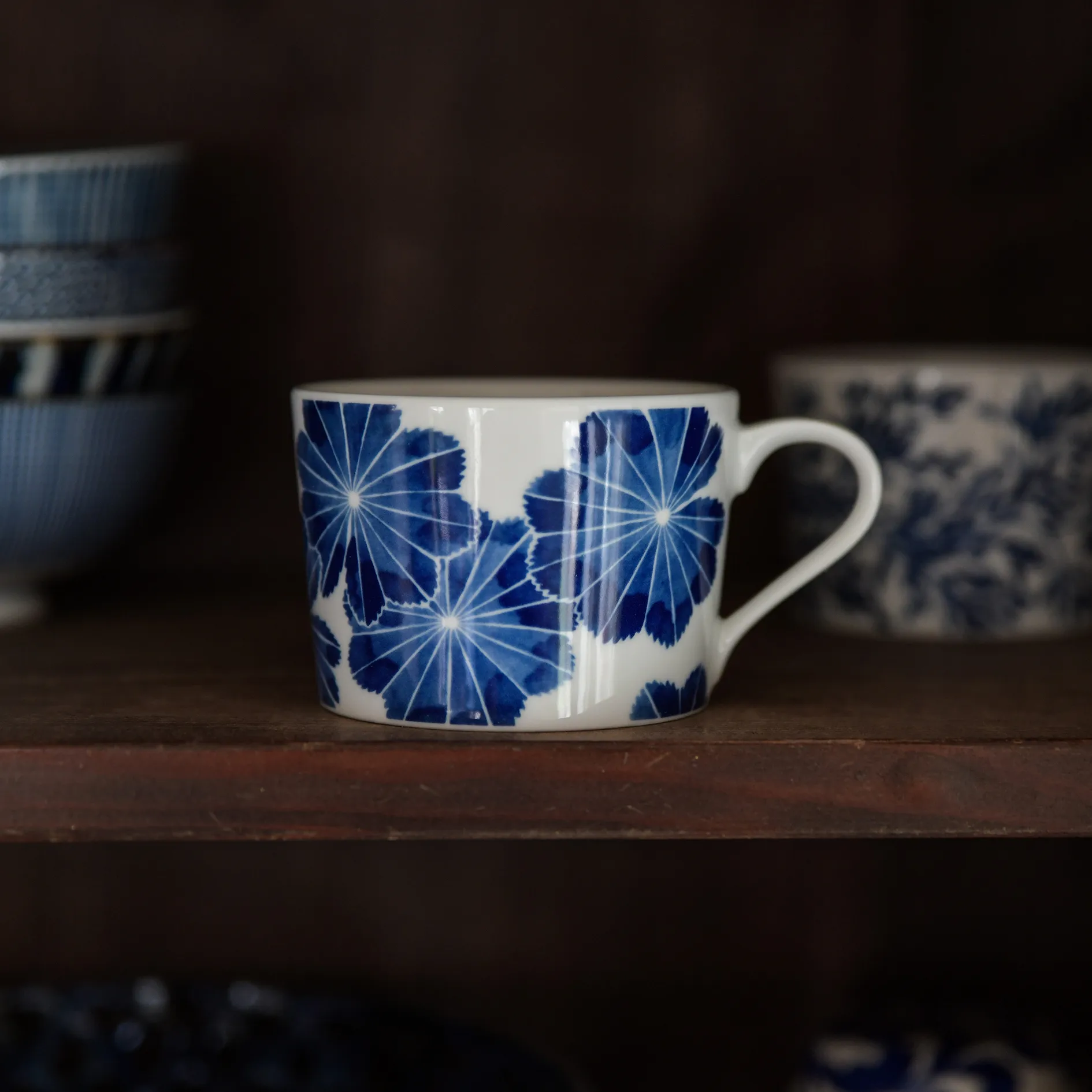 Tazza con manico Botanica, Alchemilla Götefors Porslin